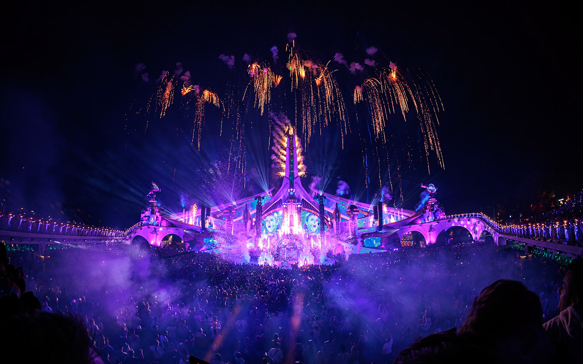 De knapste stage die ik ooit heb gezien. Ken je dat gevoel wanneer je duizelt als je de schaal van iets probeert te vatten? Dat dus.