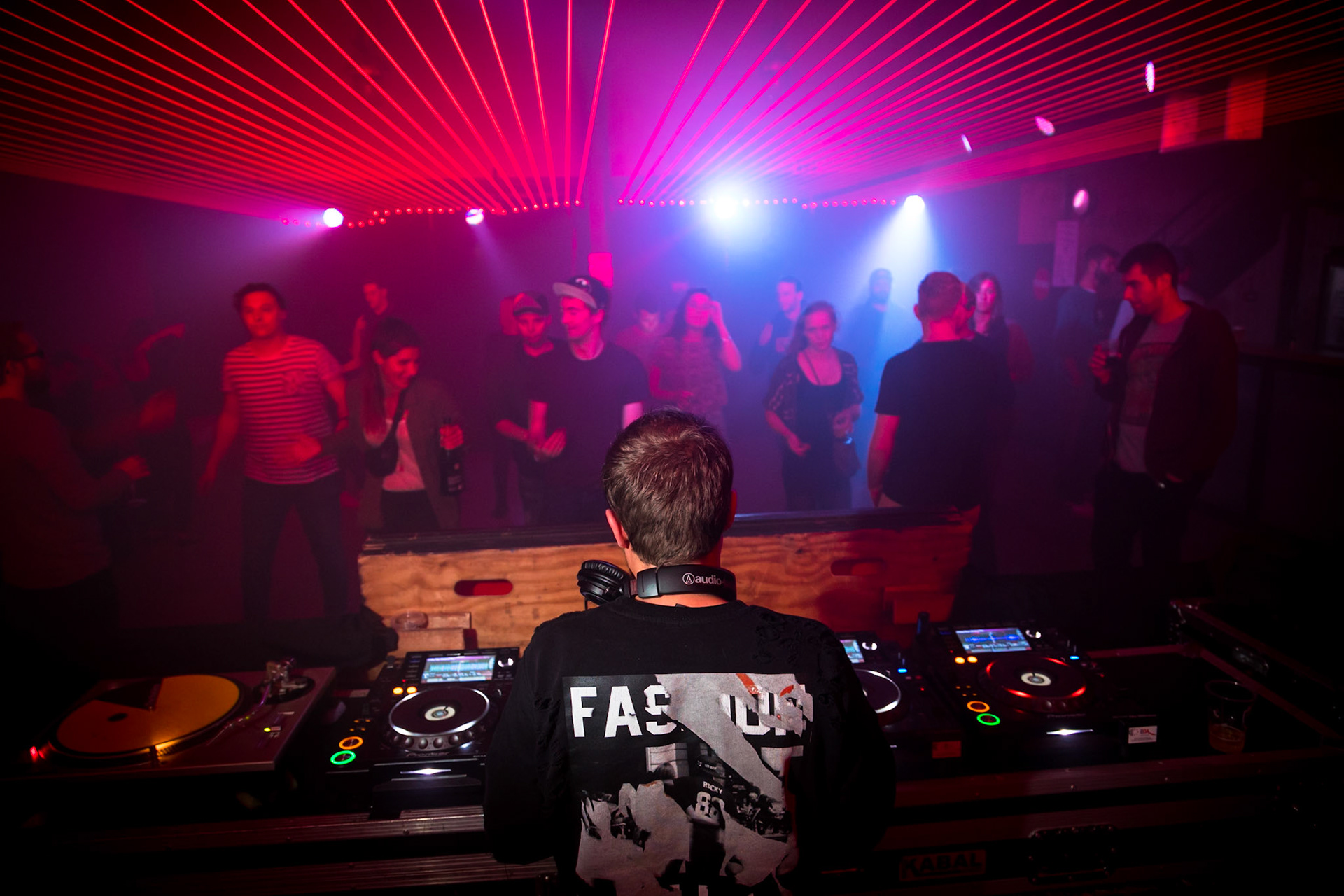 Tom Hades @ L'Endurance