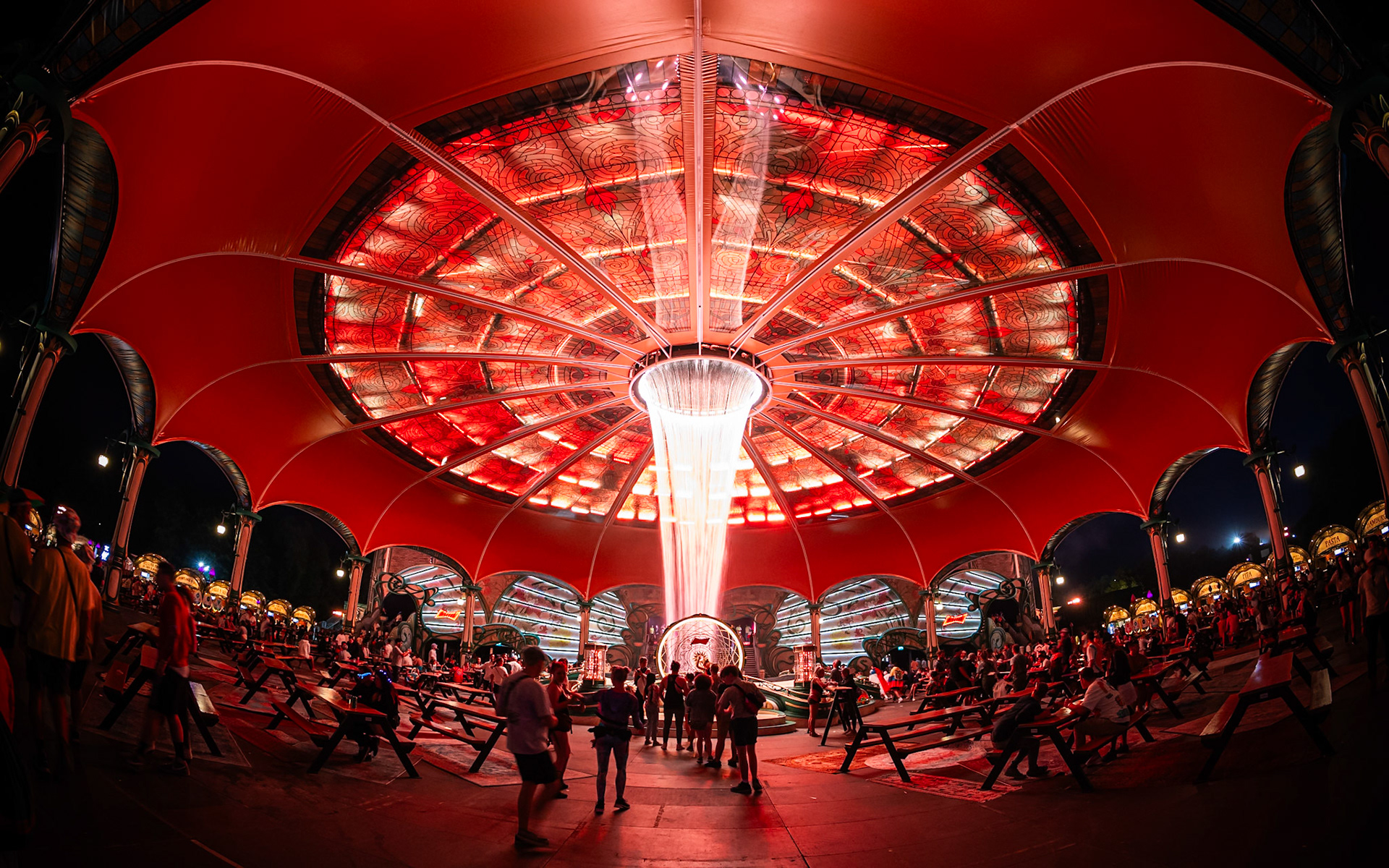 Zo'n partytent wil ik thuis ook wel!