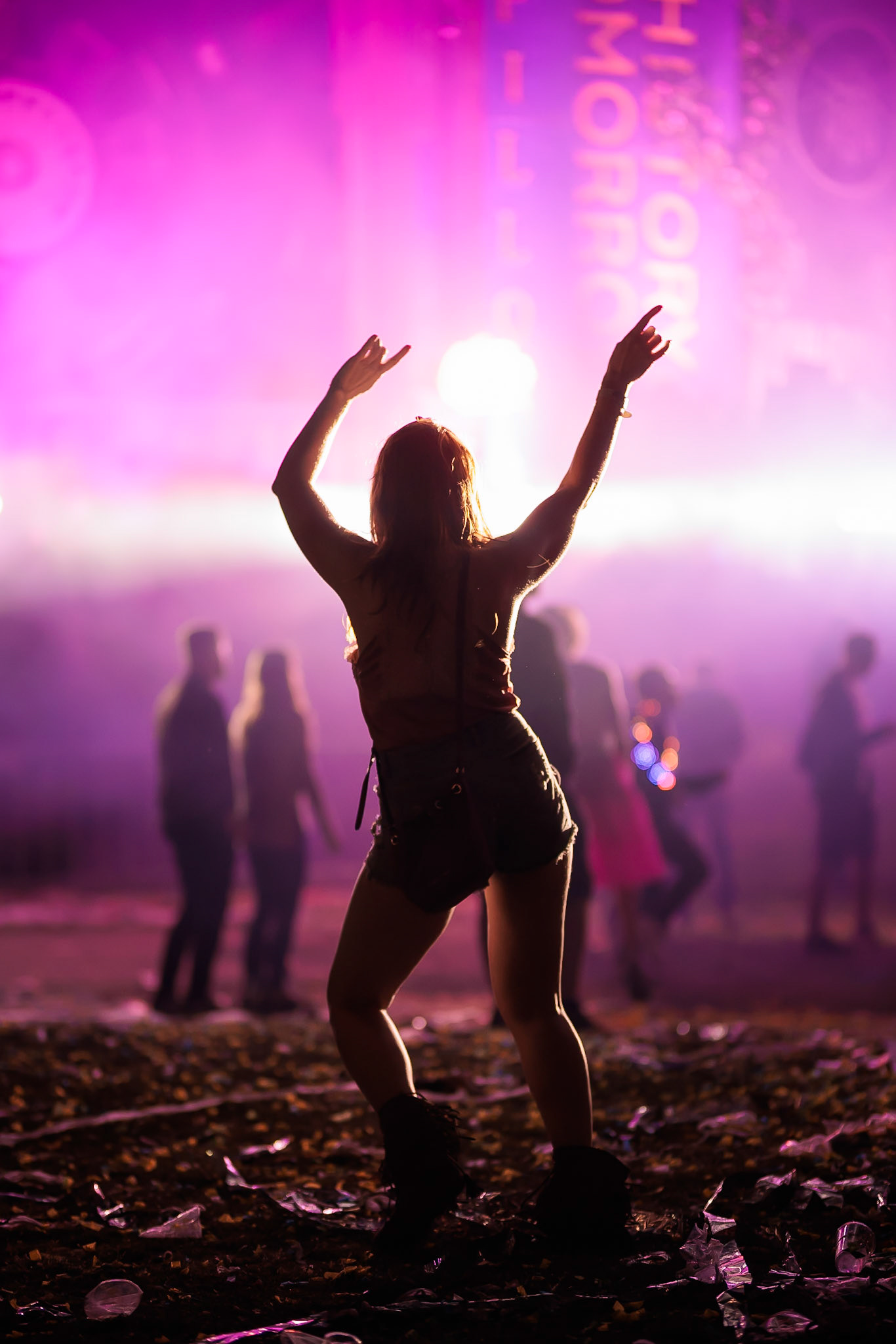 Veel sfeer en tegenlicht bij R3hab :)