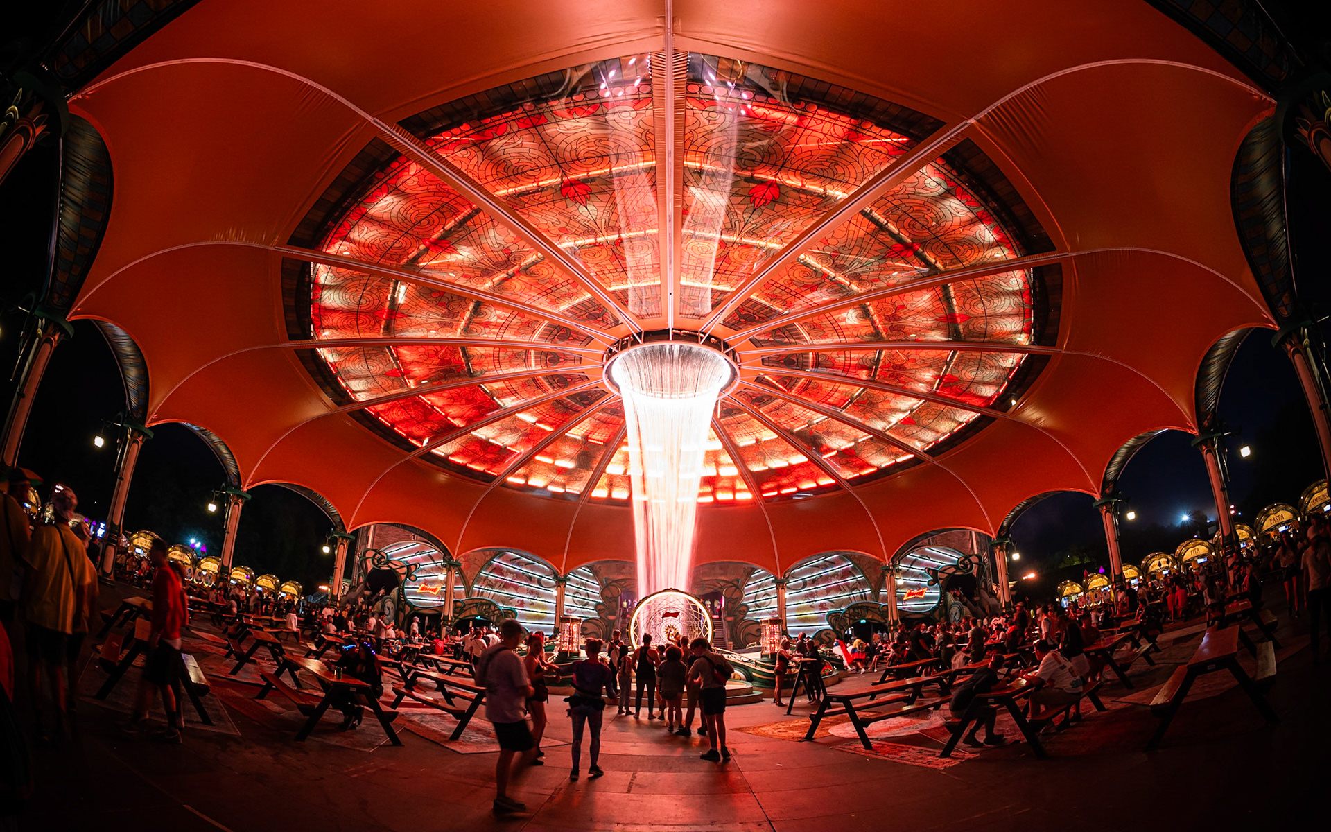 Zo'n partytent wil ik thuis ook wel!