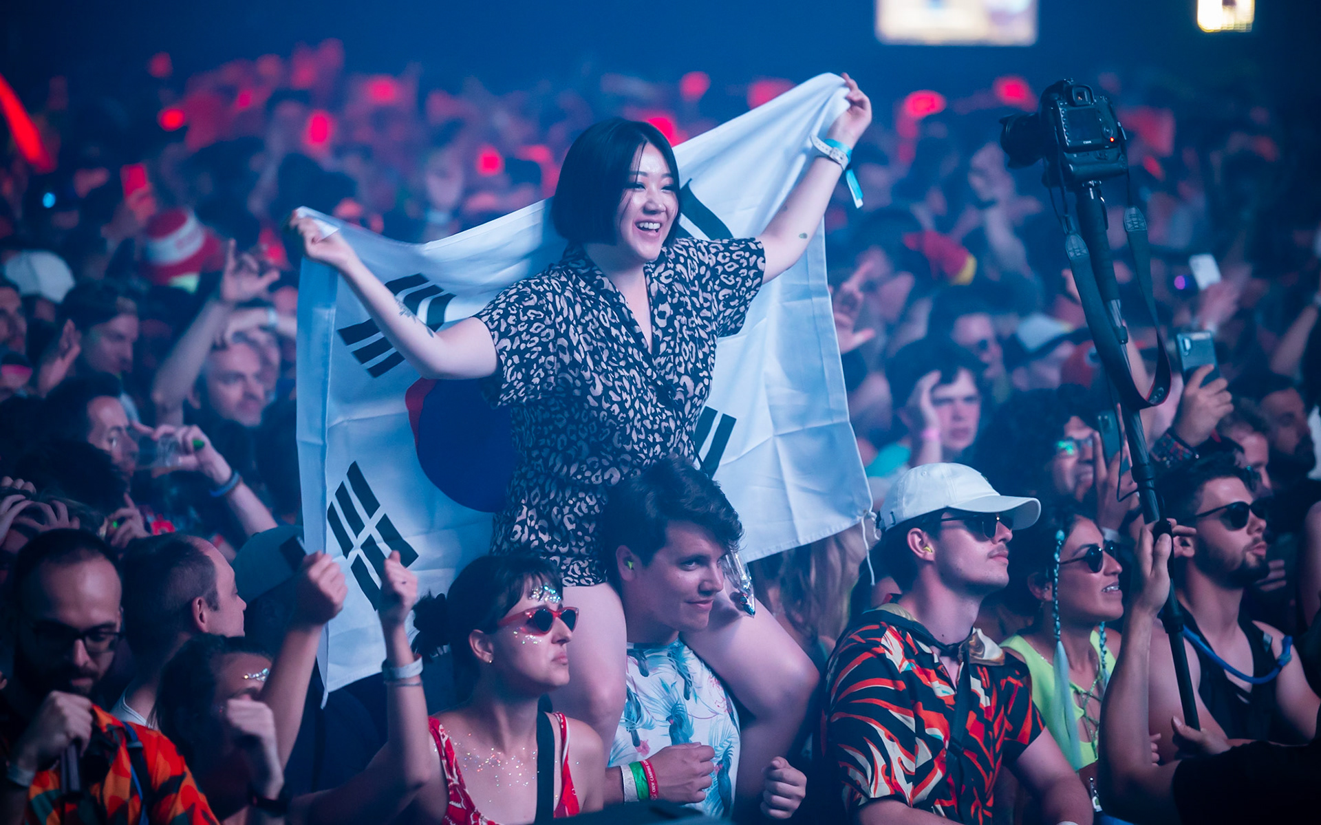 (met juiste stem): People Of Tomorrowland!