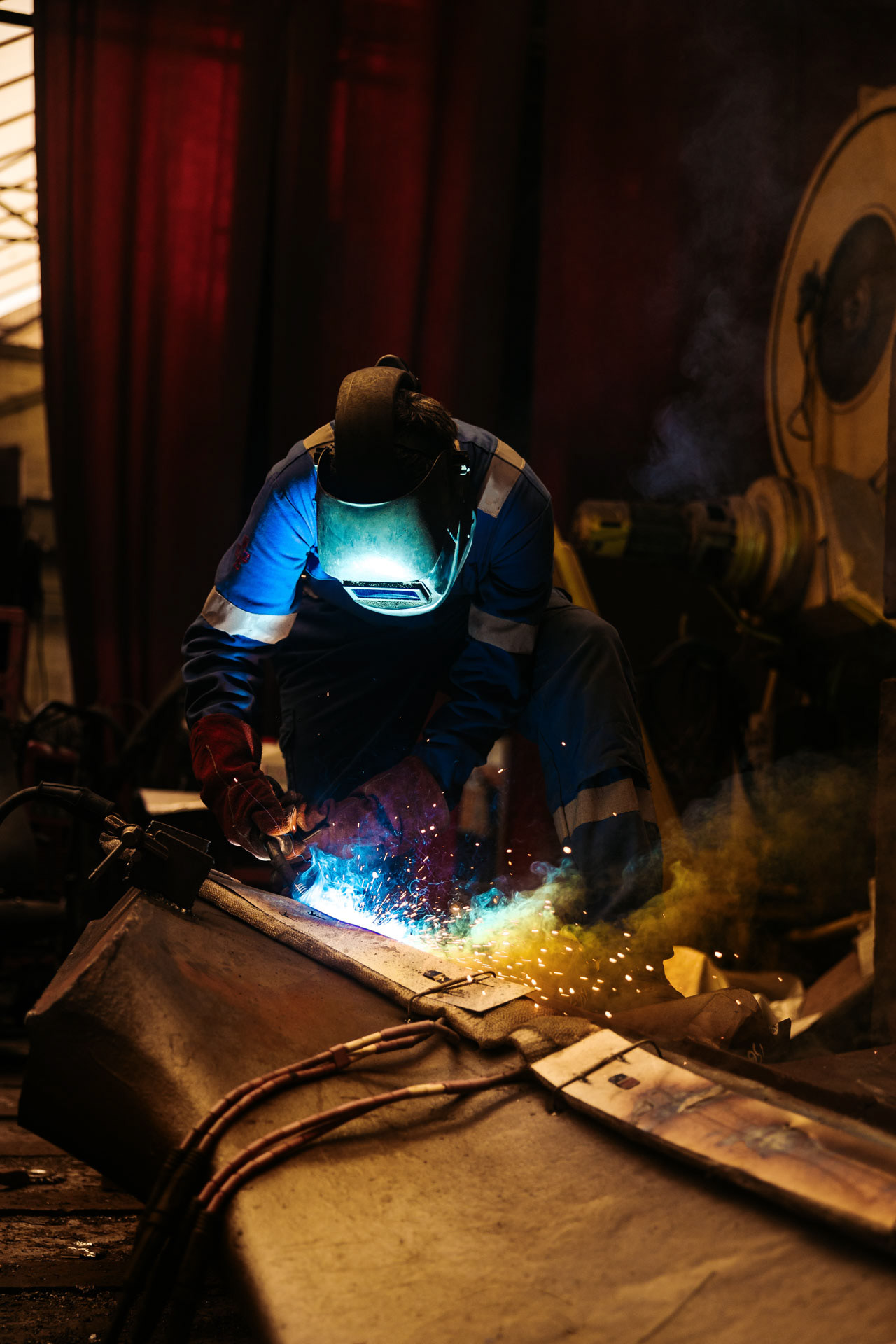 Lasser aan het werk bij Damen Shipyard