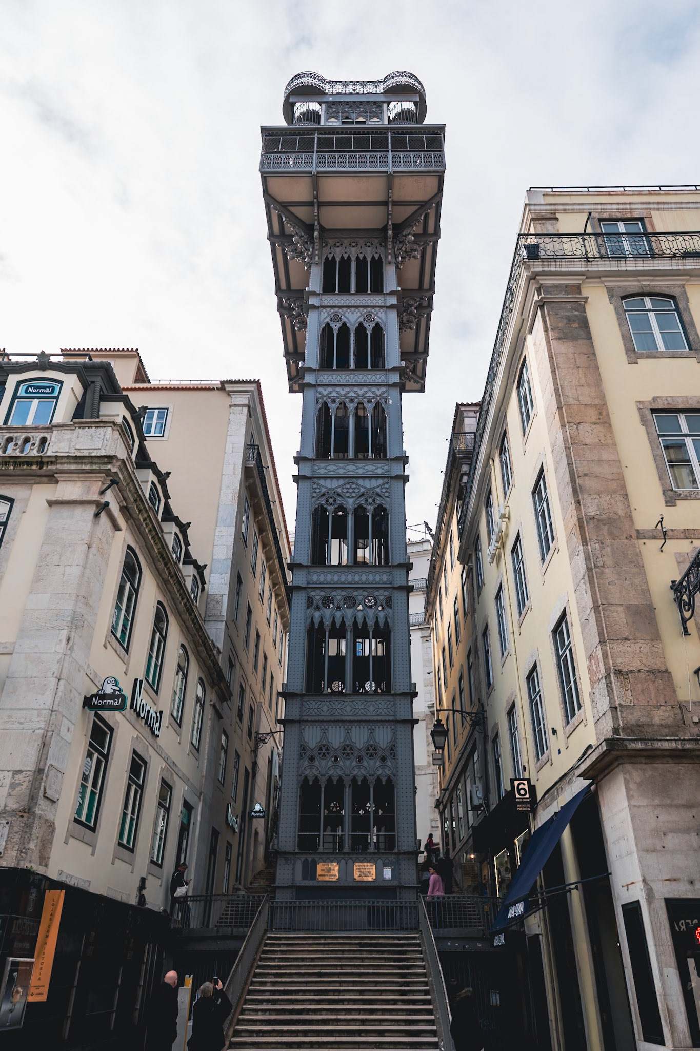 Elevador de Santa Justa permet de relier la Baixa pombalina au Bairro Alto