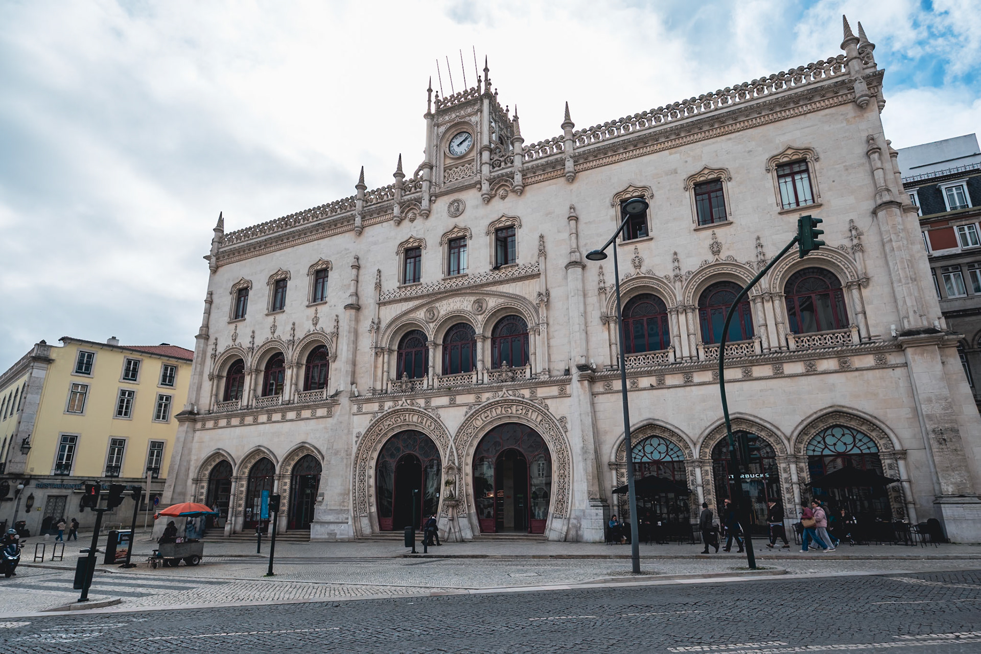 La Gare de Rossio, à l’architecture néo-romantique et néo-manuéline