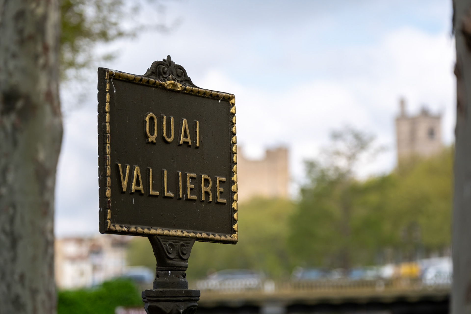 Le Quai Vallière