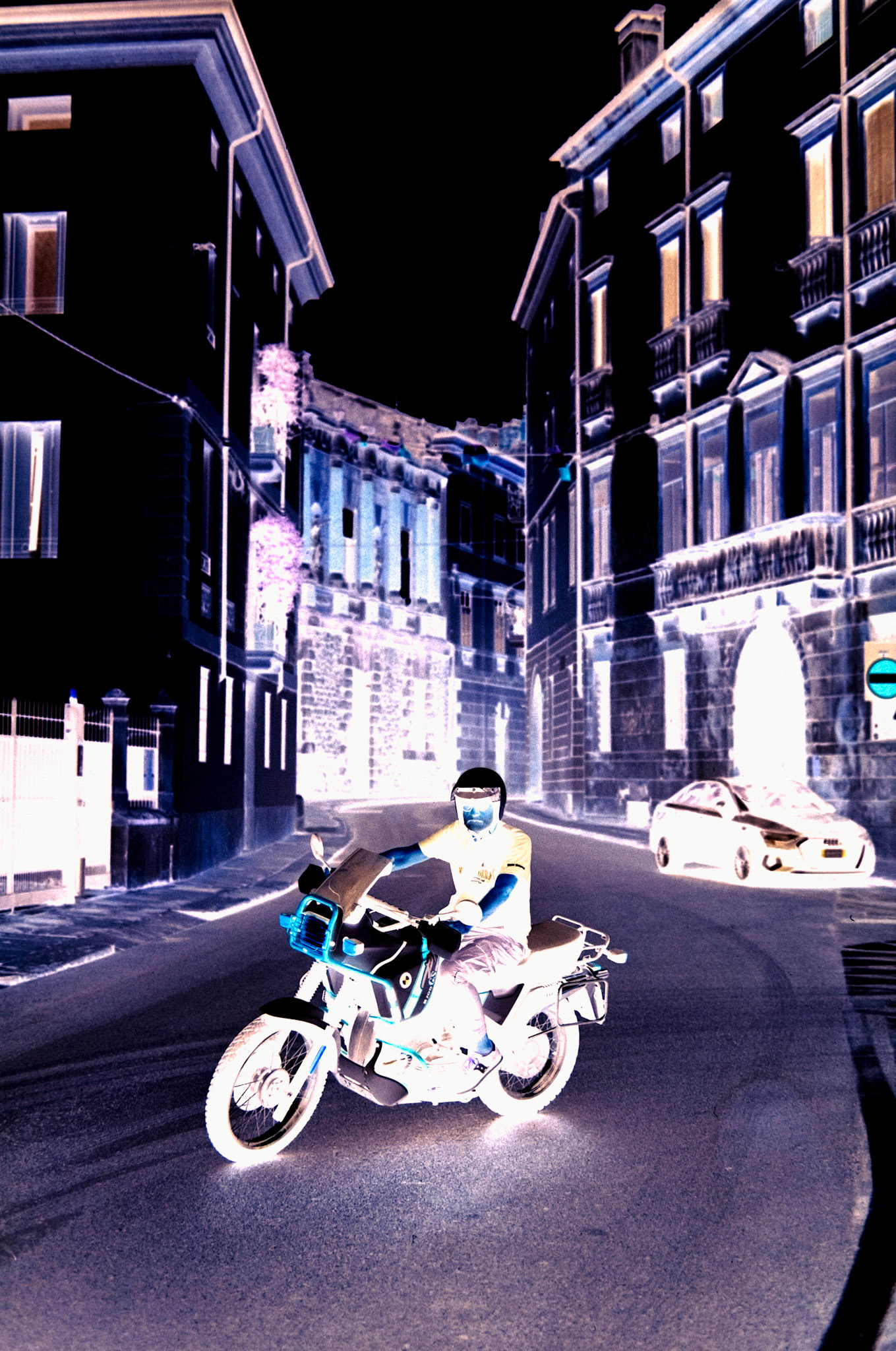 Nikon F5 | KODAK VISION3 250D Color Negative Film 5207/7207 250Lab developed in