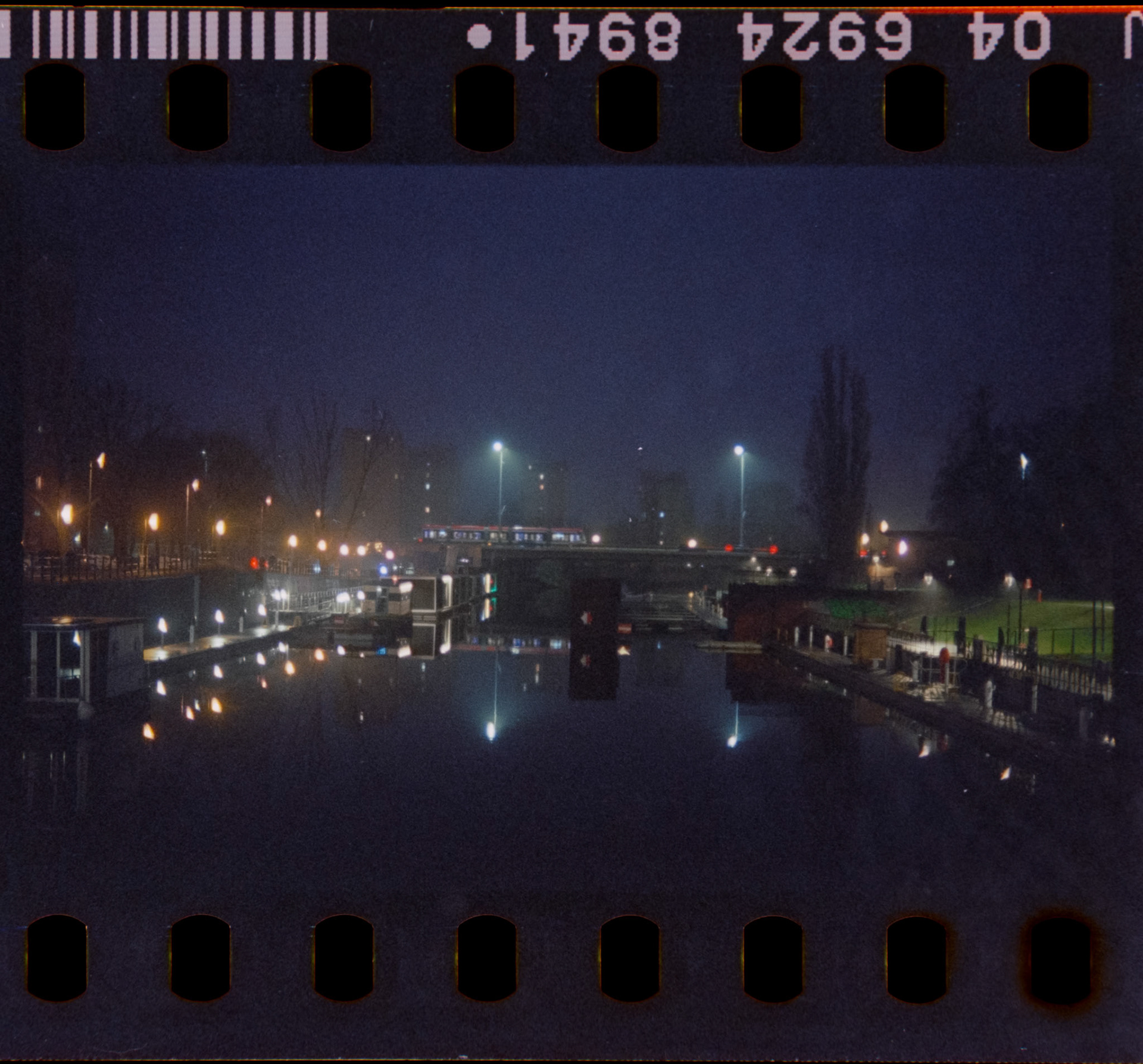 Nikon F5 | Nikkor AF-I 50mm F1.4 | Kodak Vision3 500T 500 @ 1000, +1 devLab developed in