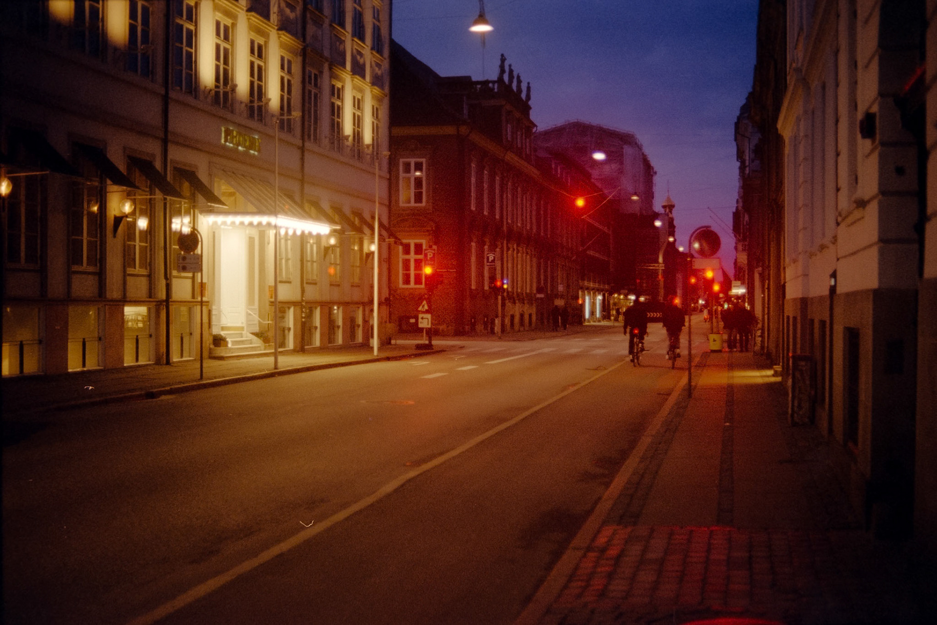 Nikon F5 | Kodak Vision3 250D 250