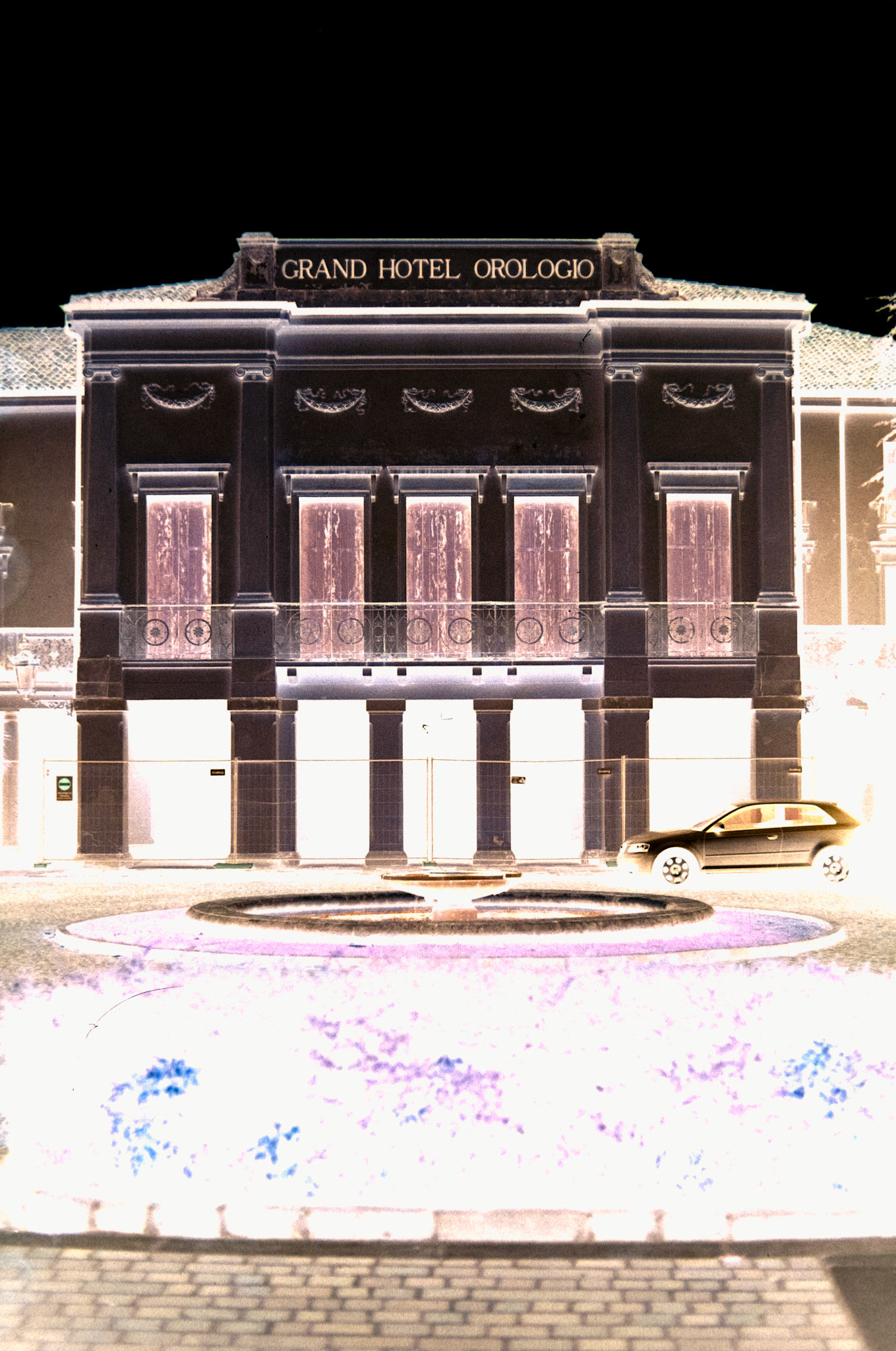 Nikon F5 | KODAK VISION3 250D Color Negative Film 5207/7207 250Lab developed in