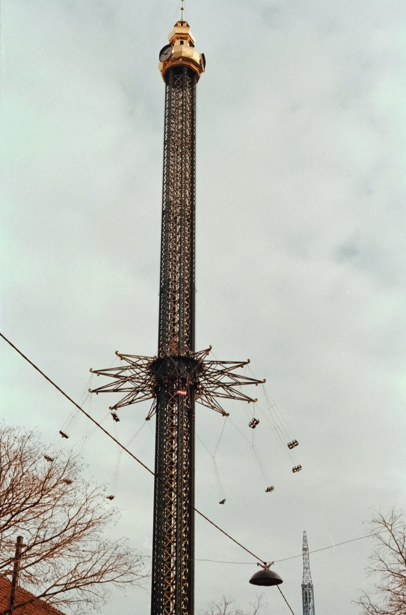 Canon AV-1Scanned with Epson V600