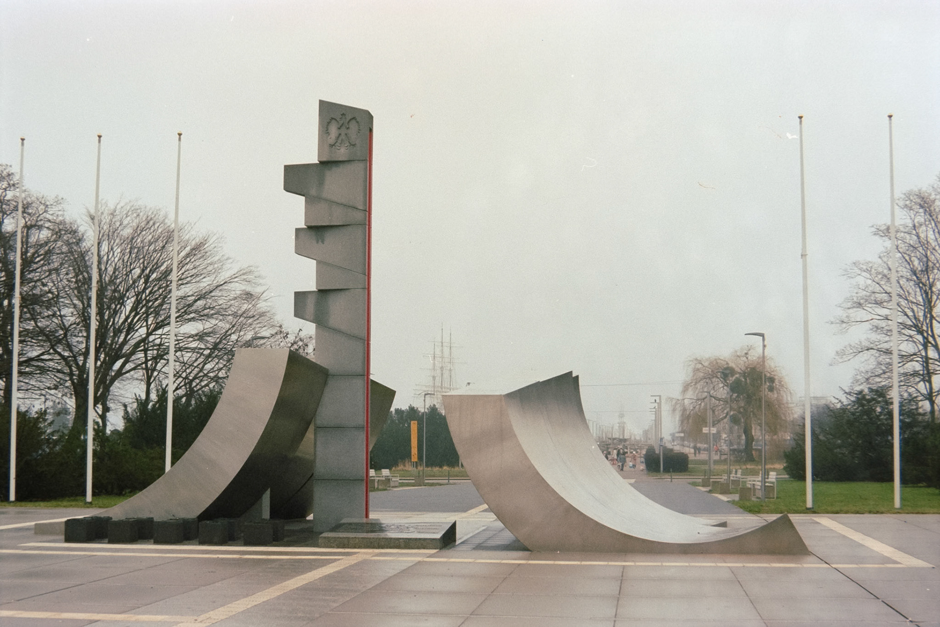 Nikon F5 | Nikkor AF-I 50mm F1.4 | Kodak Vision3 250D 250Lab developed in