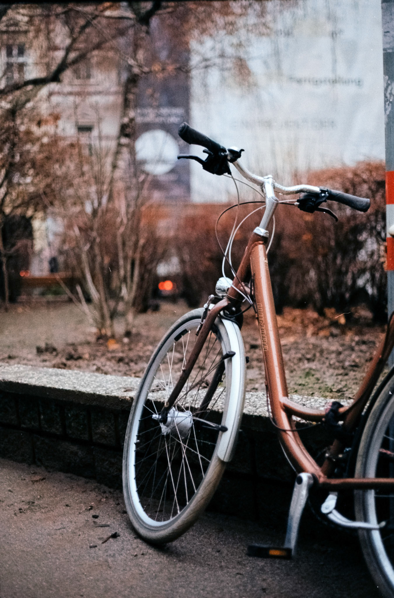 Canon AV-1 | Kodak Gold 200 200Scanned with Epson V600