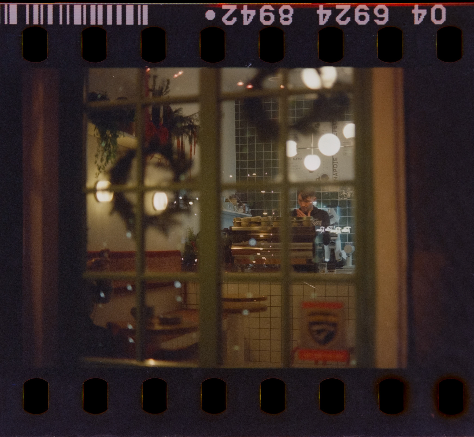 Nikon F5 | Nikkor AF-I 50mm F1.4 | Kodak Vision3 500T 500 @ 1000, +1 devLab developed in