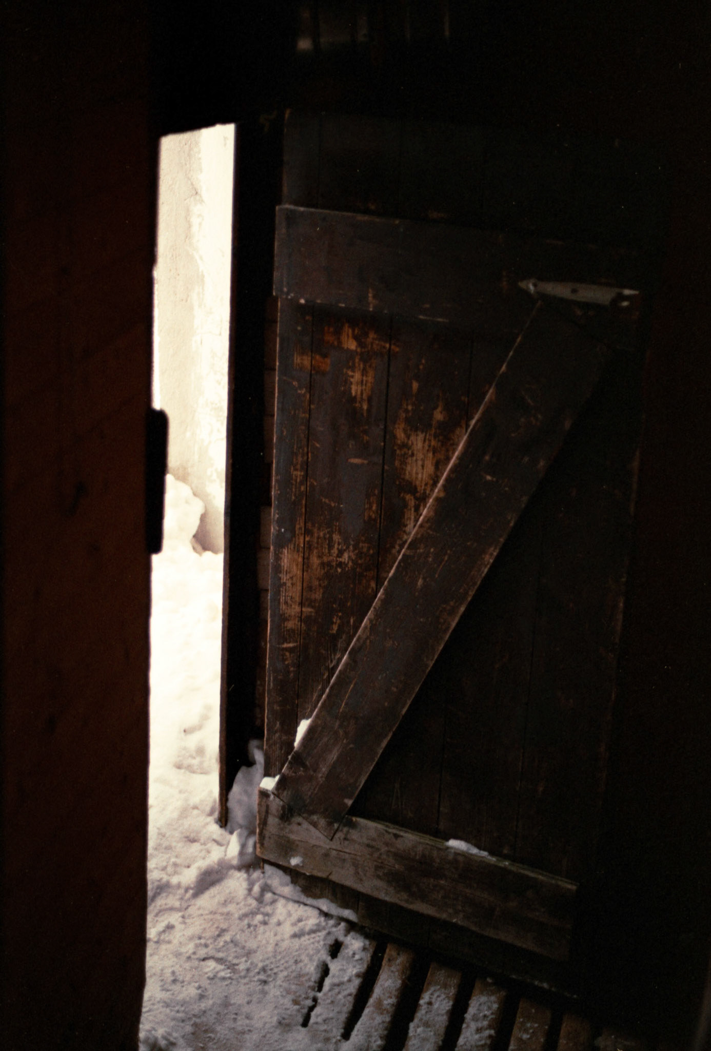 Canon AV-1 | Fuji C 200 200Scanned with Epson V600