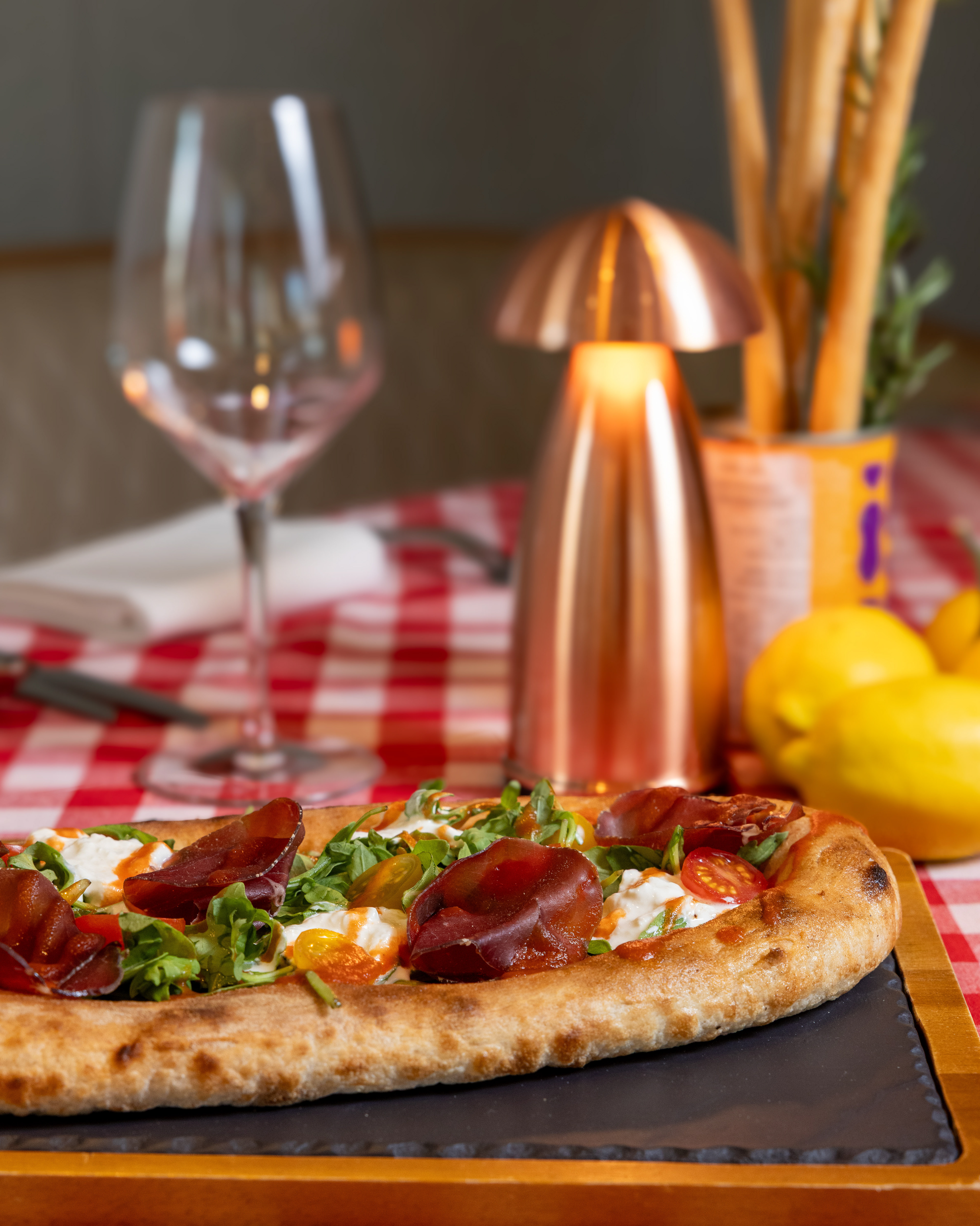 The Elegance of Italian Evenings – Professional Restaurant Photography by @melankaya