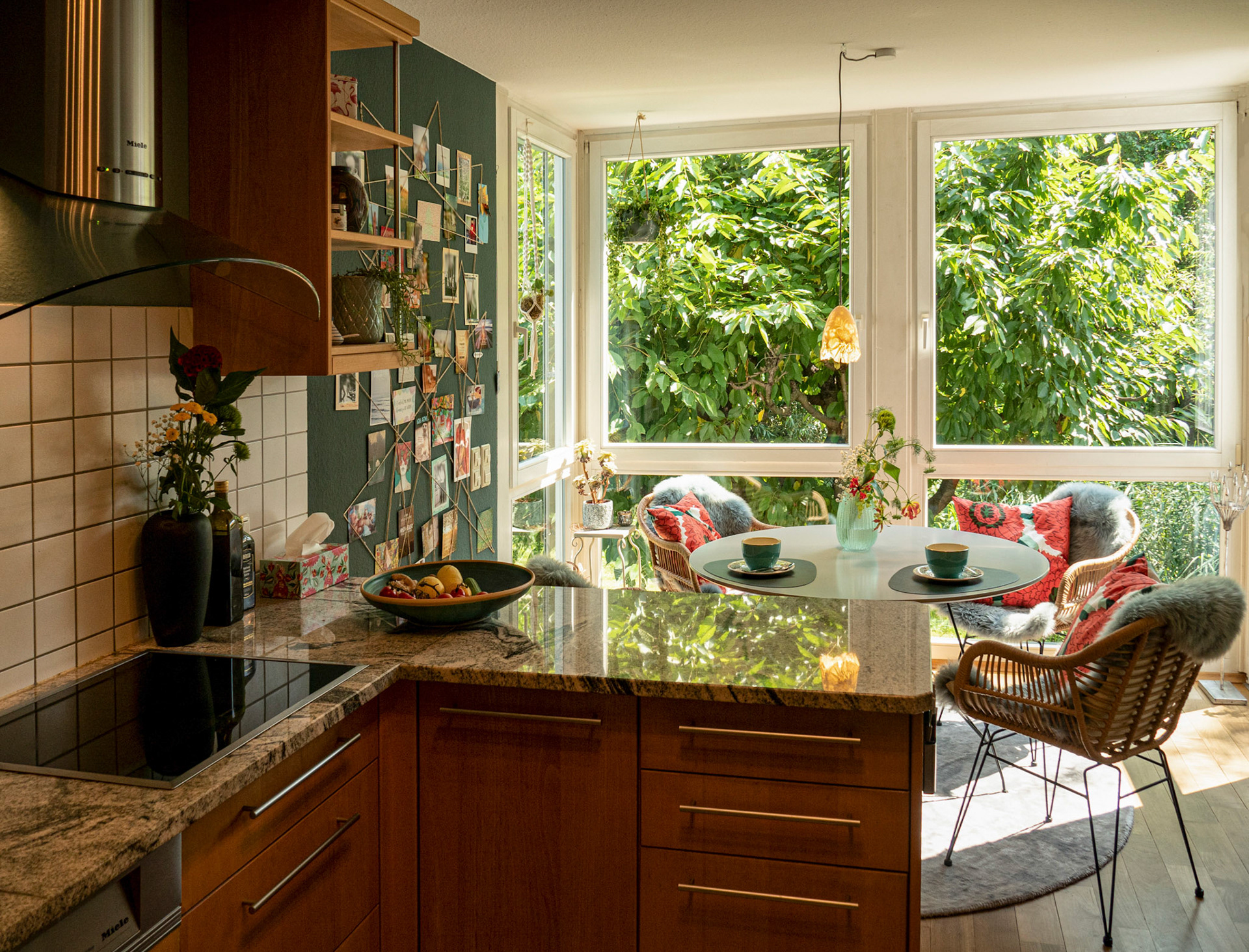 Home Is A Feeling *III* - dinette