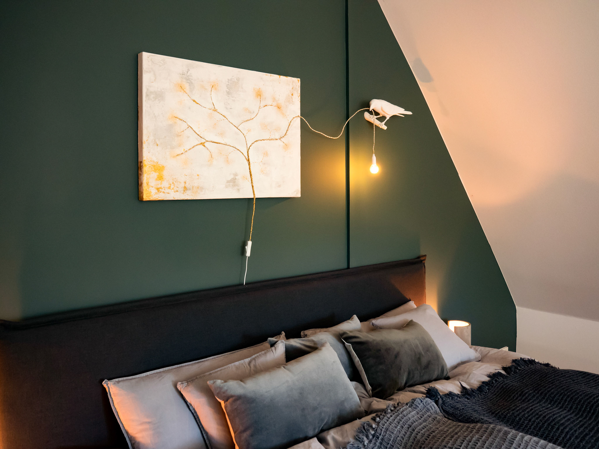 Denk'mal Bahnhof - B&B with bespoke painting *enlightened catch**