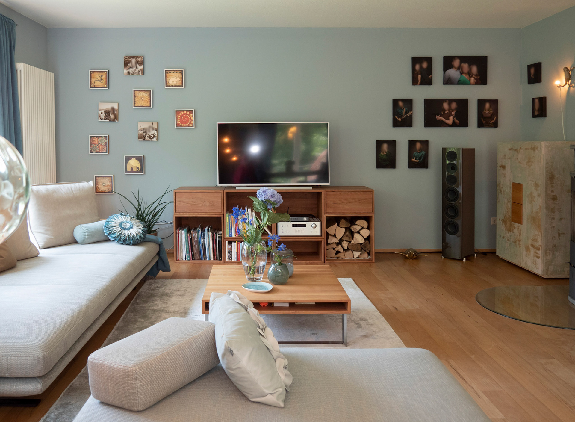 Home Is A Feeling *III* - living room