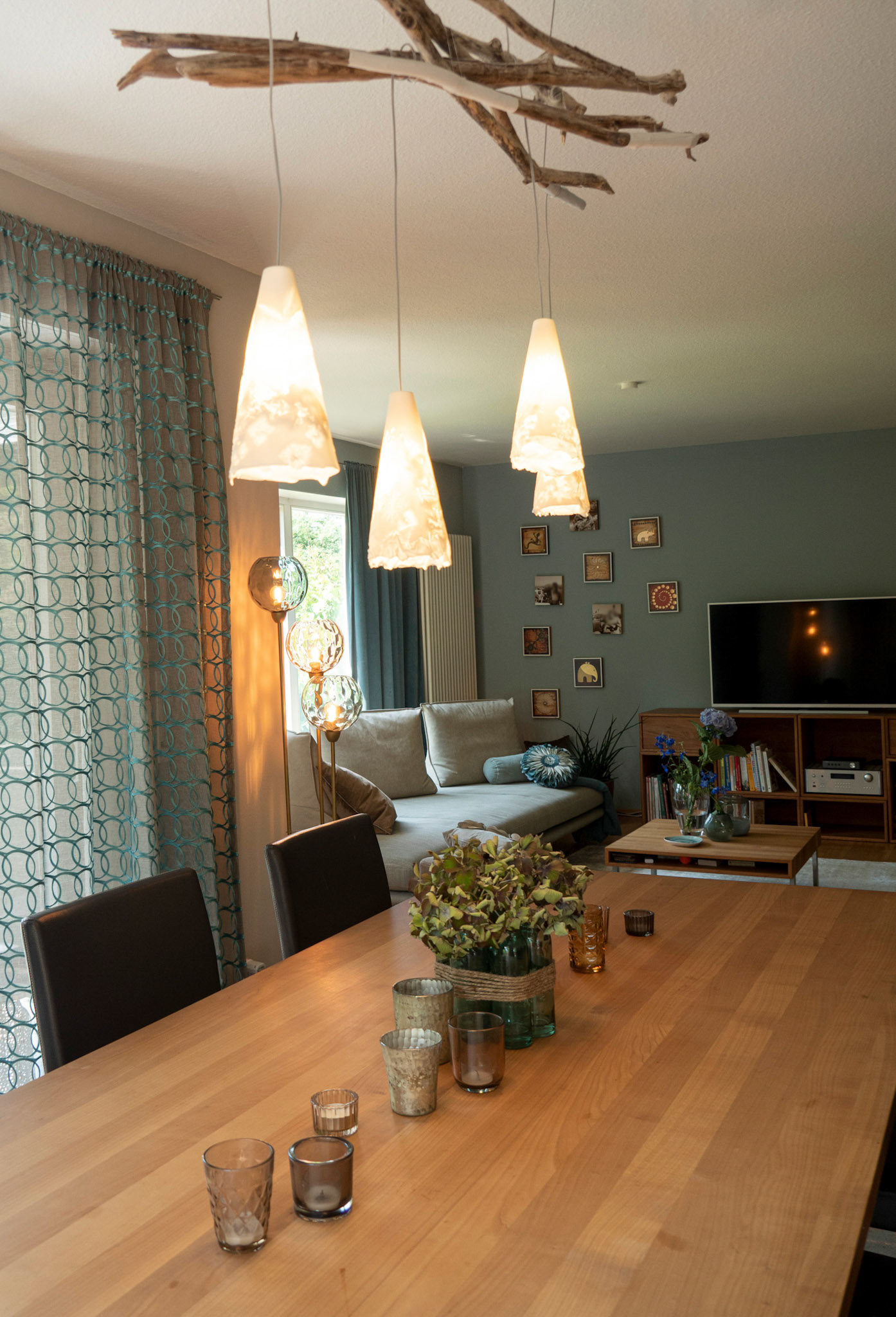 Home Is A Feeling *III*- light design *Fragile Woody*