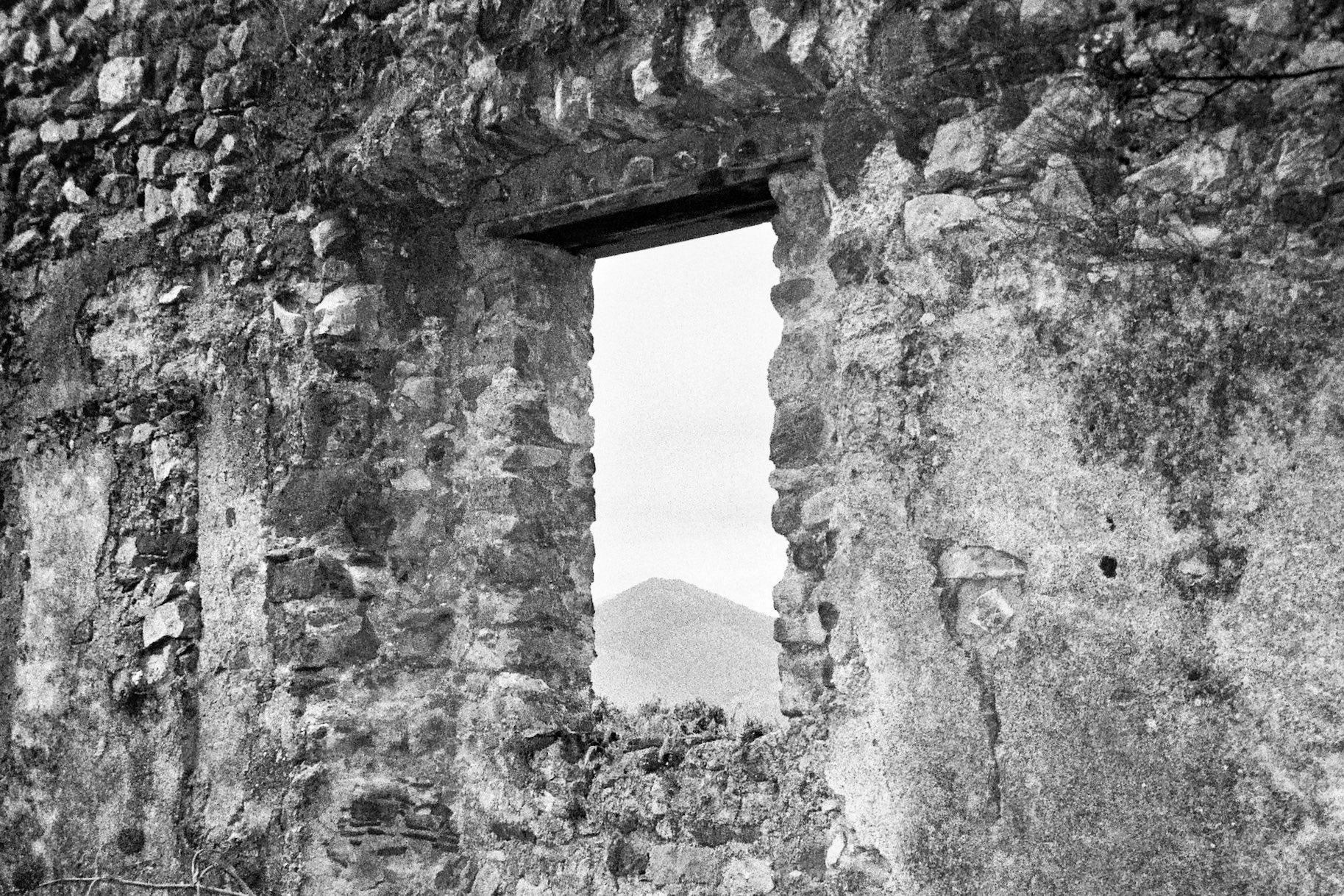 gaia renis fotografia rovine castello nocera inferiore