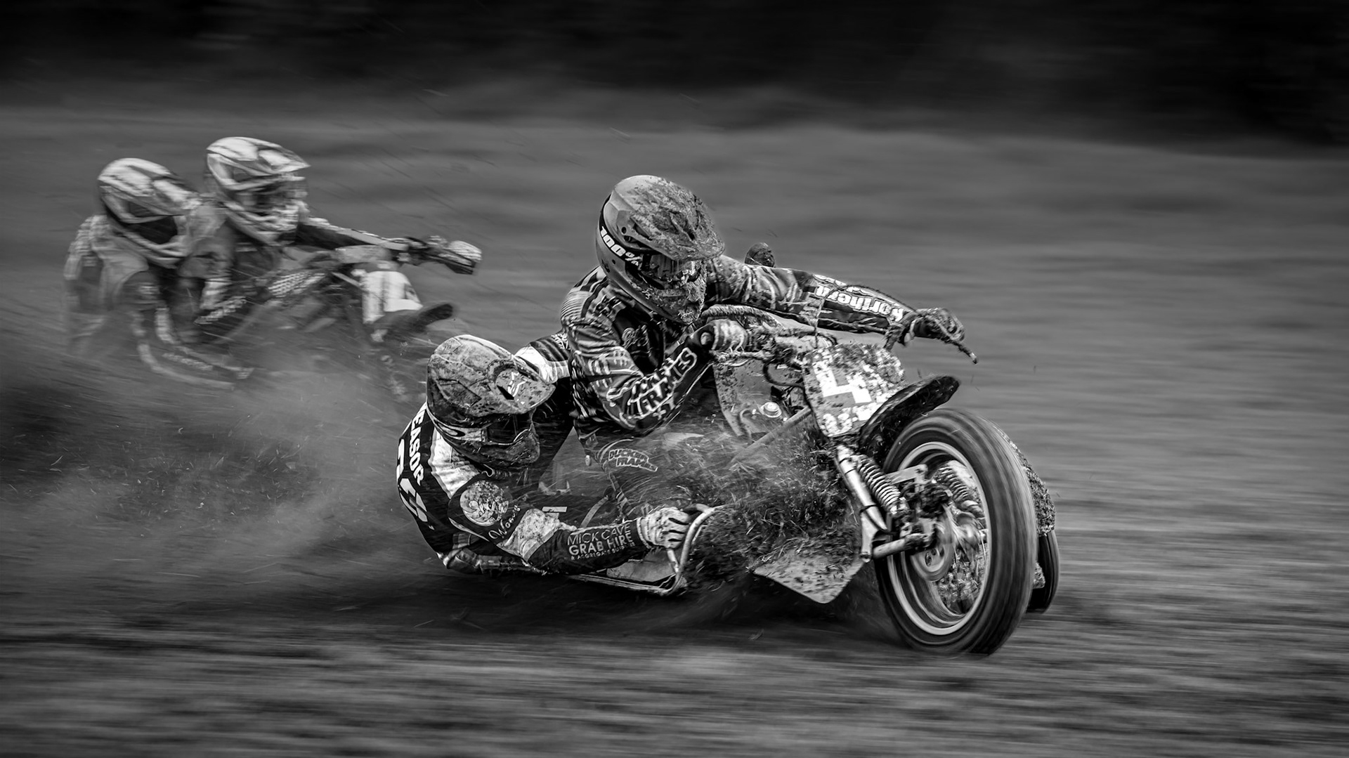 Sidecar Racing: The Turn