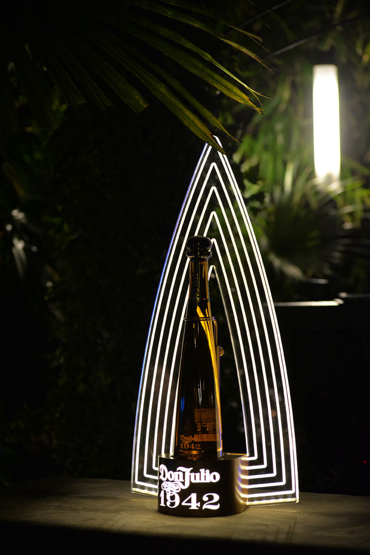 VANITY FAIR, BODEGON DON JULIO