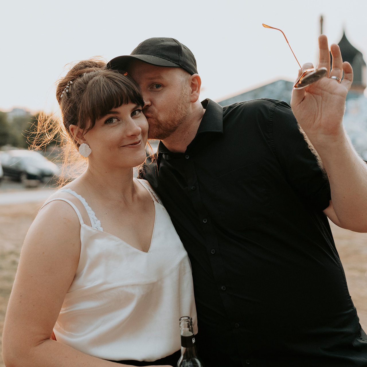 Hochzeitspaar beim Picknick am Schlachthof Wiesbaden