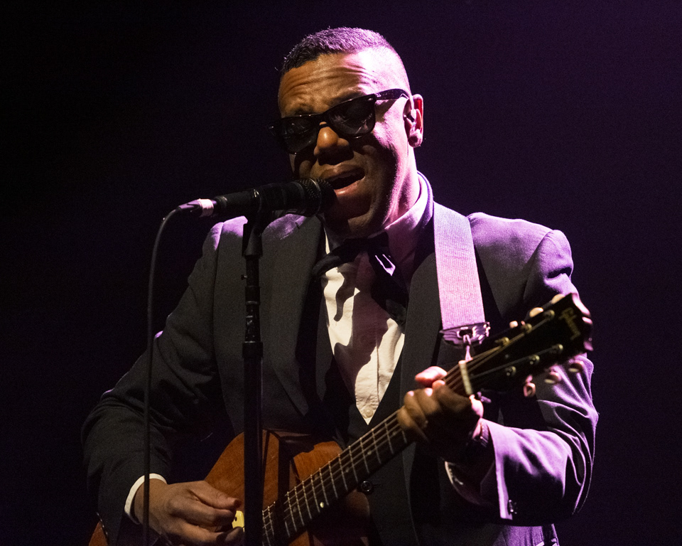 Murray Lightburn
