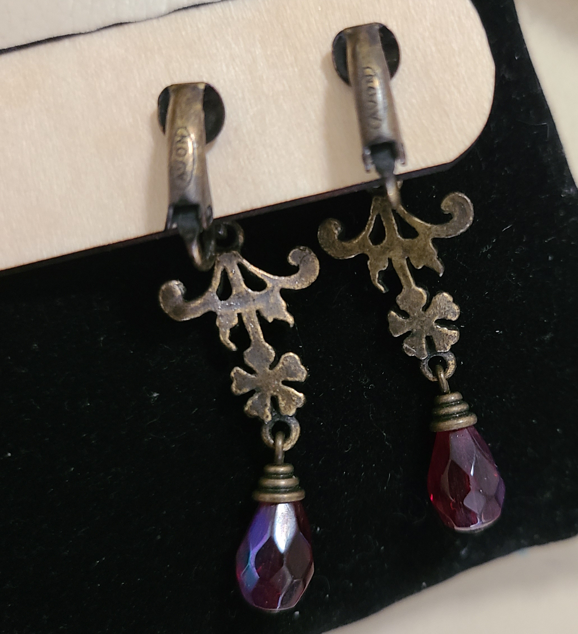 $20 c.1980s Avon clip on earrings