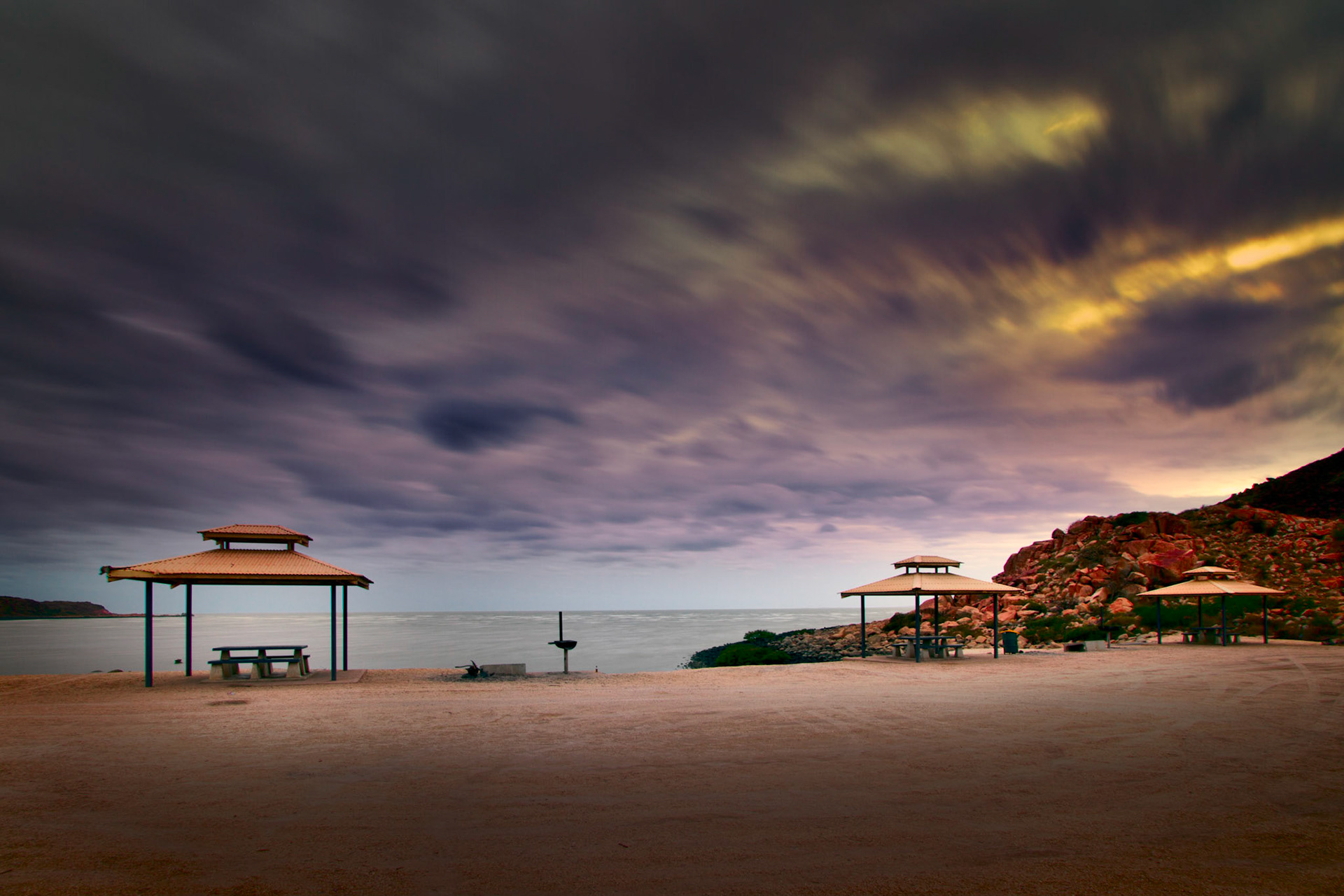 Hearsons Cove with Cyclone Christine on the way - Order Code Pilb024