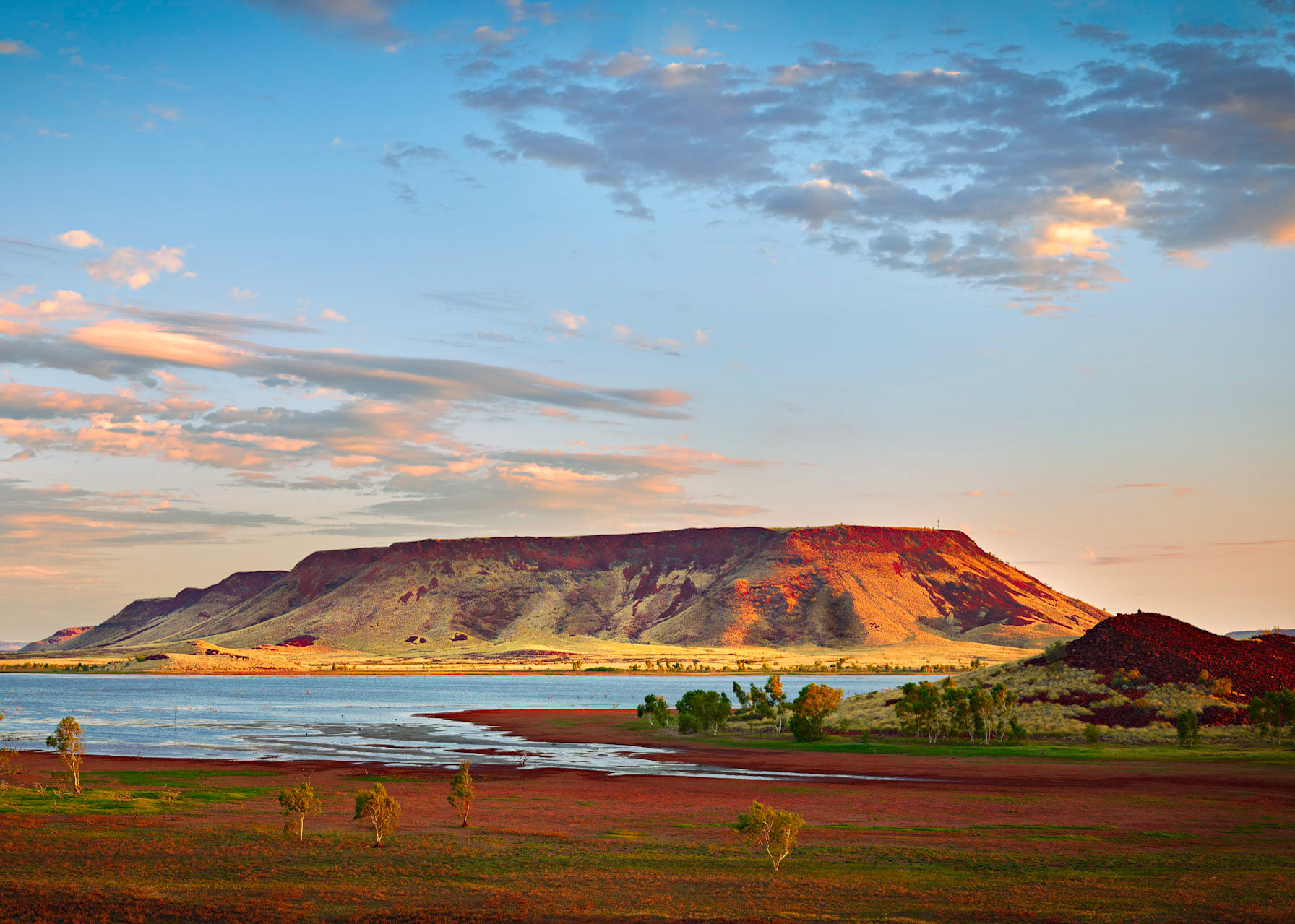 Tabletop Hill - Order Code Pilb017