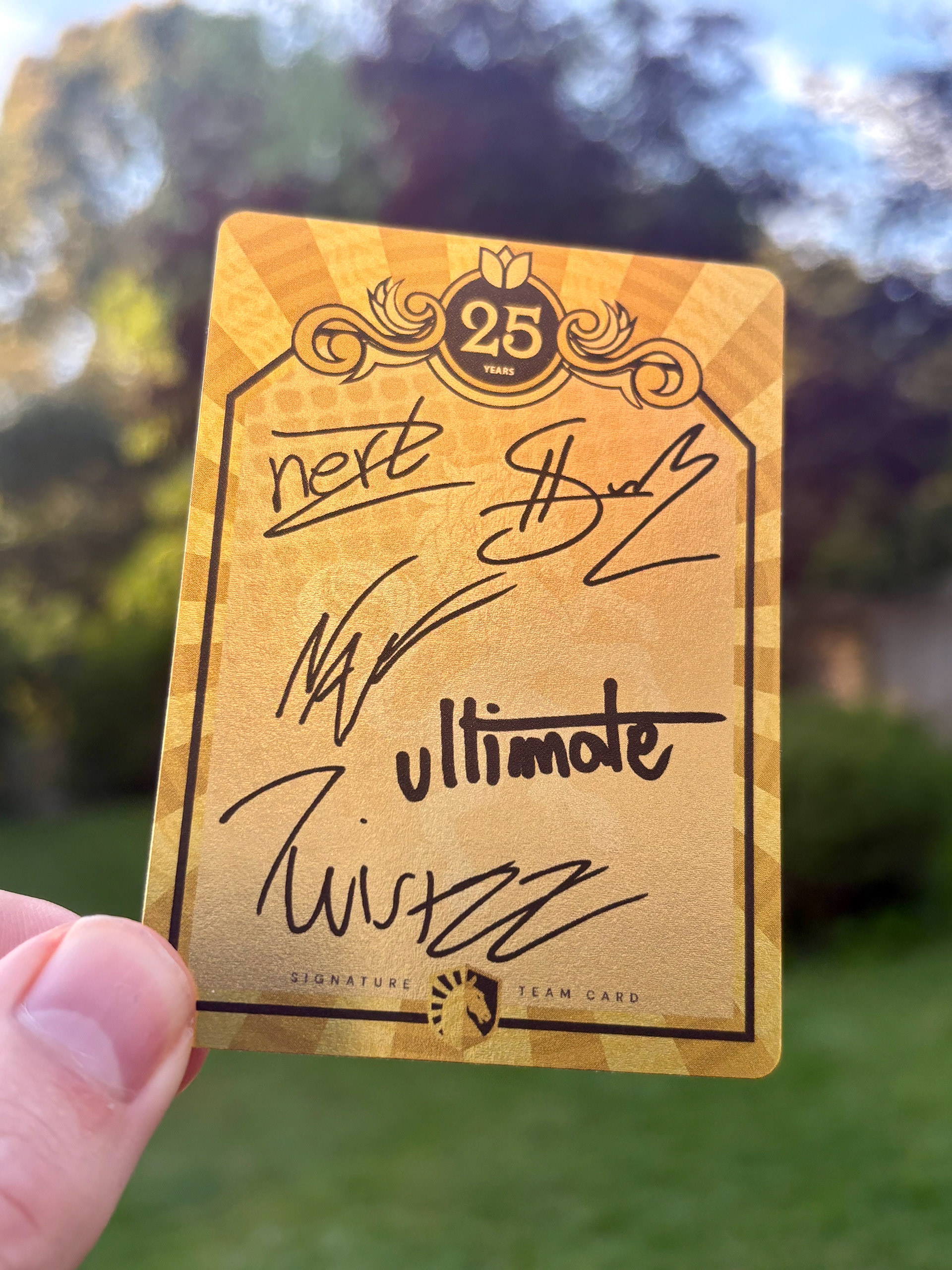 Team Signature Card