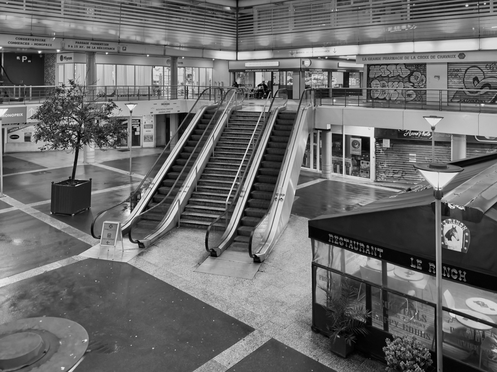 2024-centre Commercial Croix de Chavaux