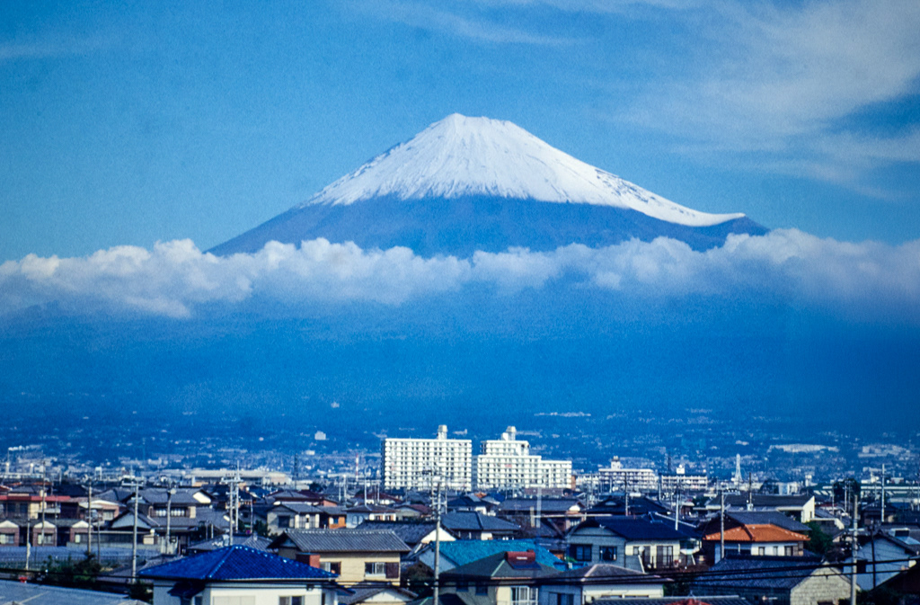 Japon-Train Hiraki-Mont Fuji-01-11-90
