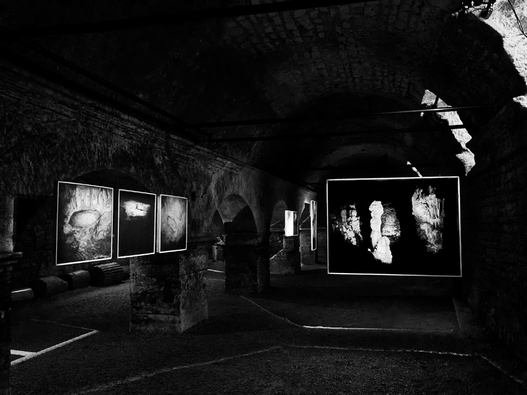 Arles 2023 - Cryptoportiques - Juliette Agnel : la main de l'enfant