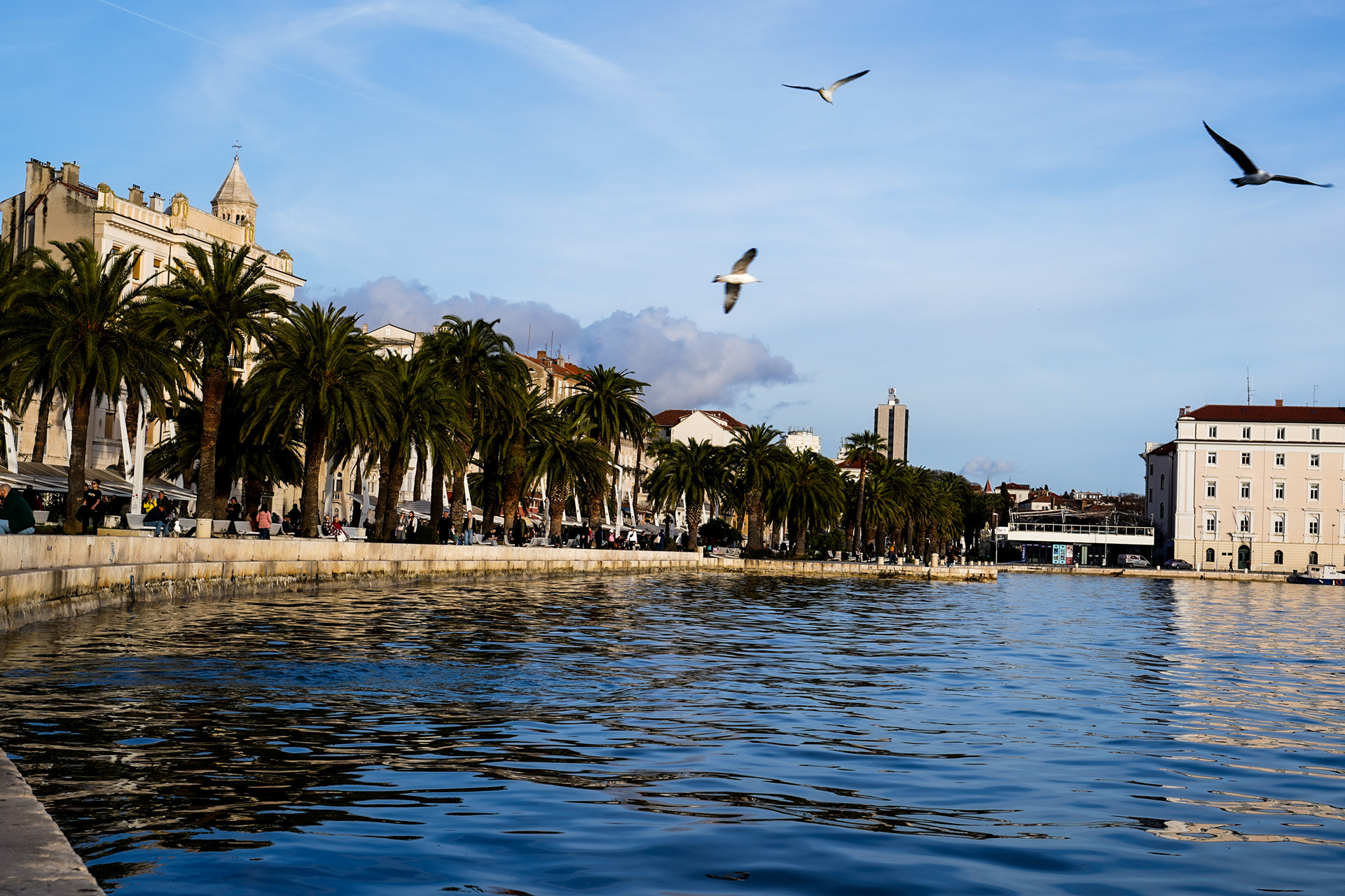 Vendors line the bay in Split, selling souvenirs and local goods to a growing tide of visitors—evidence of tourism’s return to Croatia’s coast.