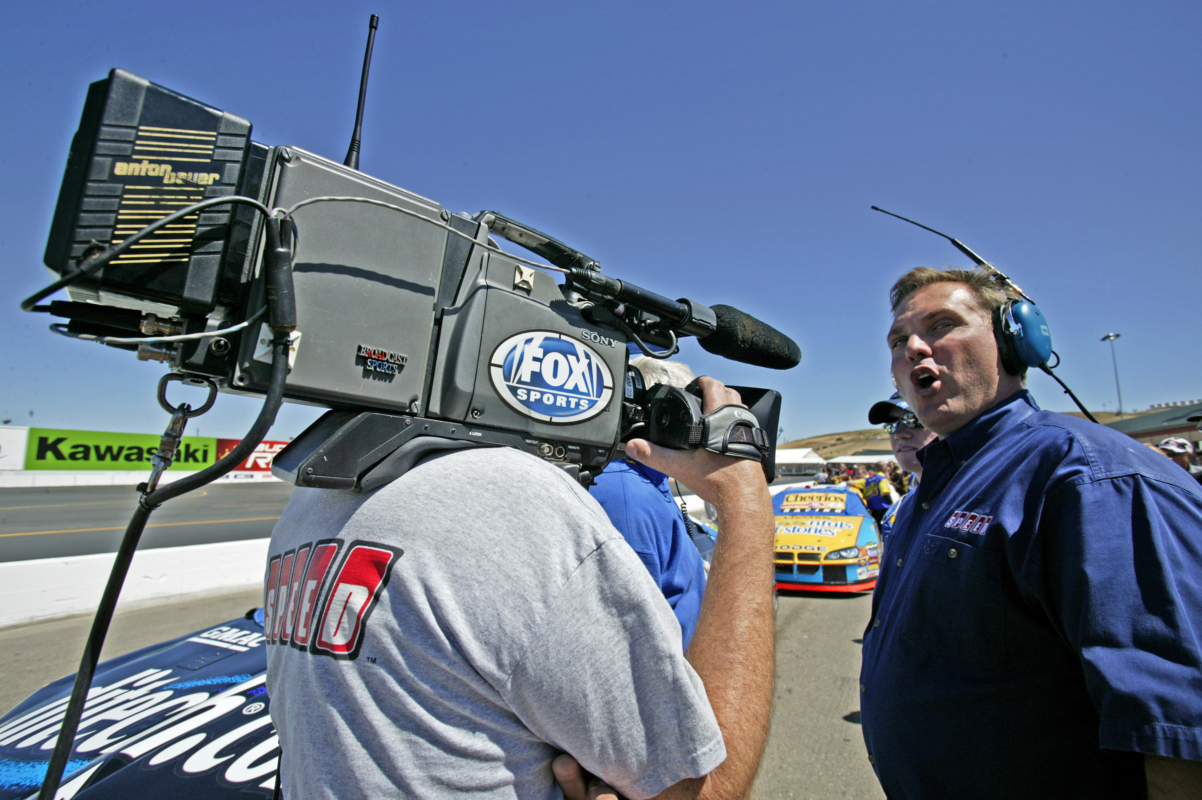 TV Pit Lane reporter  ©  IAN DONALD