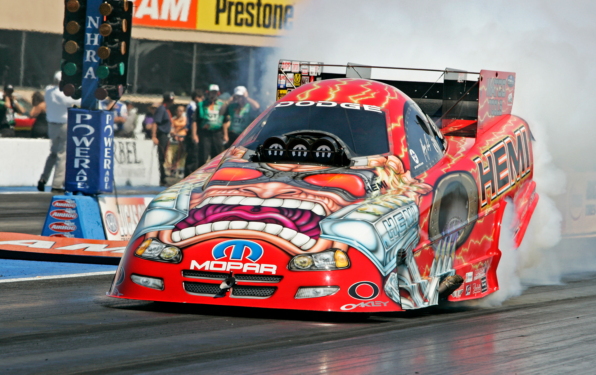 Gary Scelzi in the Oakley "Time Bomb" Hemi-powered Funny Car  ©  IAN DONALD