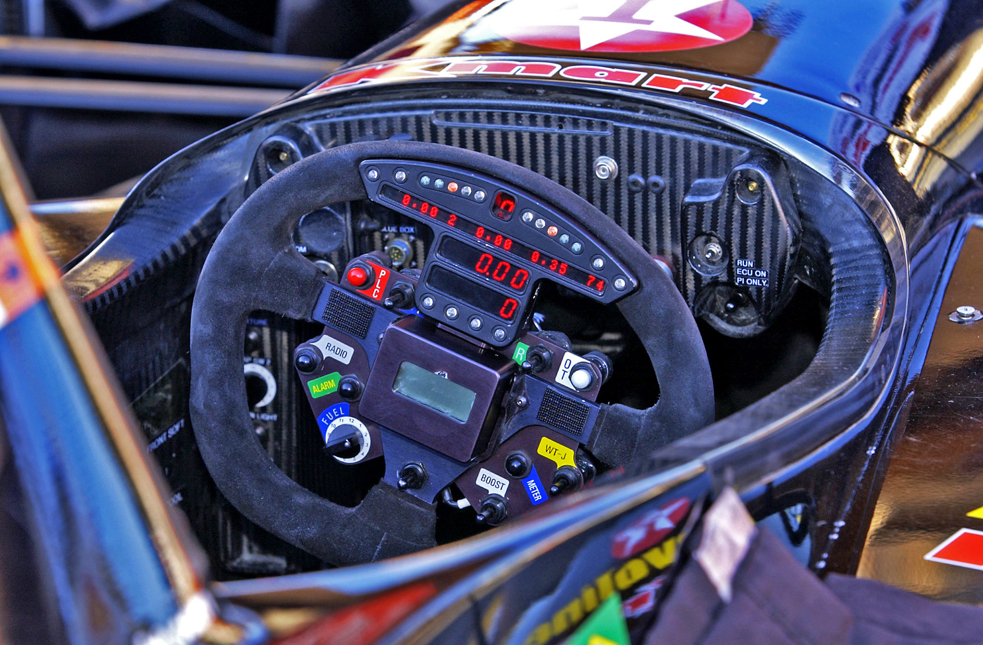 2000 - Indy Car steering wheel in Michael Andretti's K-Mart car  © IAN DONALD
