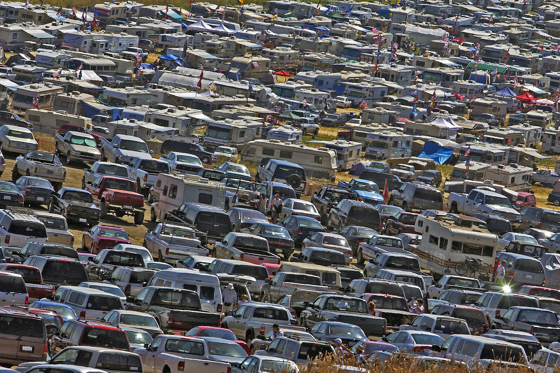 "Now where did I leave my car?..."  ©  IAN DONALD