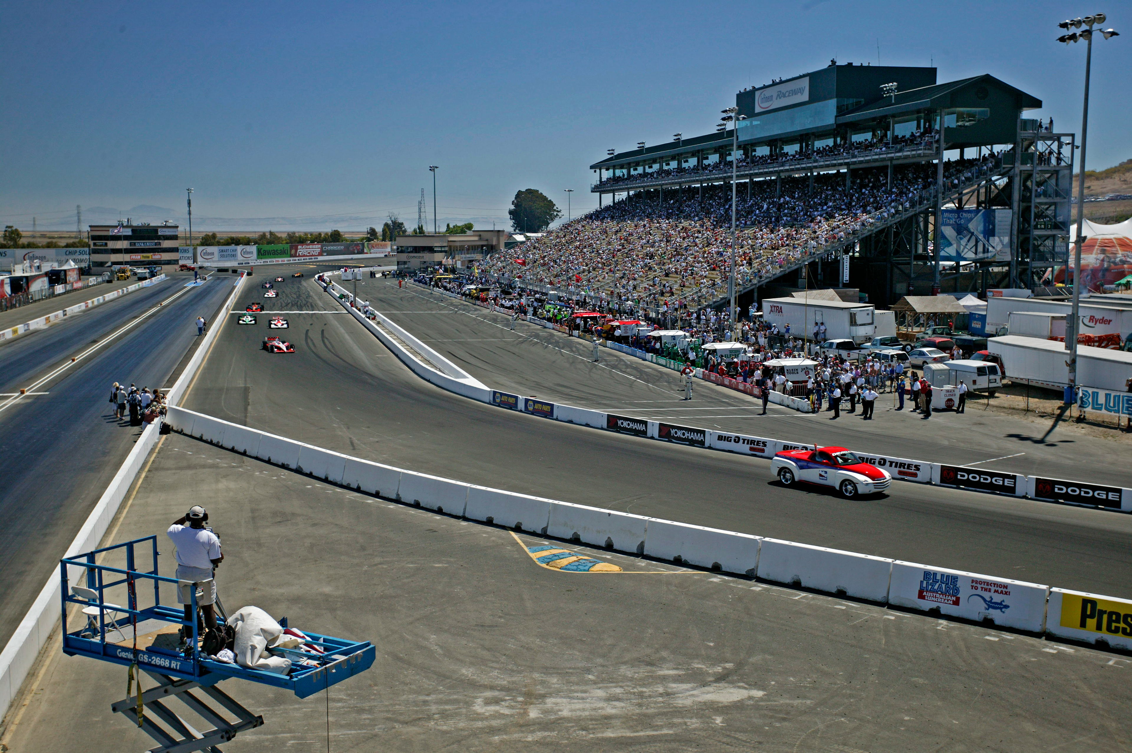 The Indy Car field lines up behind Johnny Rutherford in the Pace Car. ©  IAN DONALD