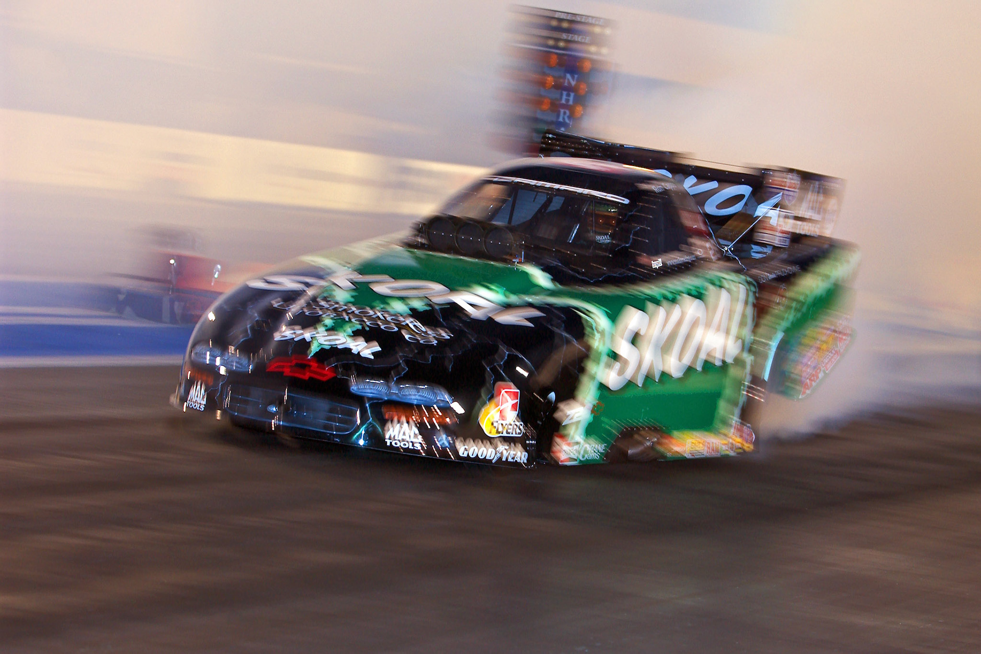 Ron Capps - NHRA Skoal Funny Car burnout.  ©  IAN DONALD