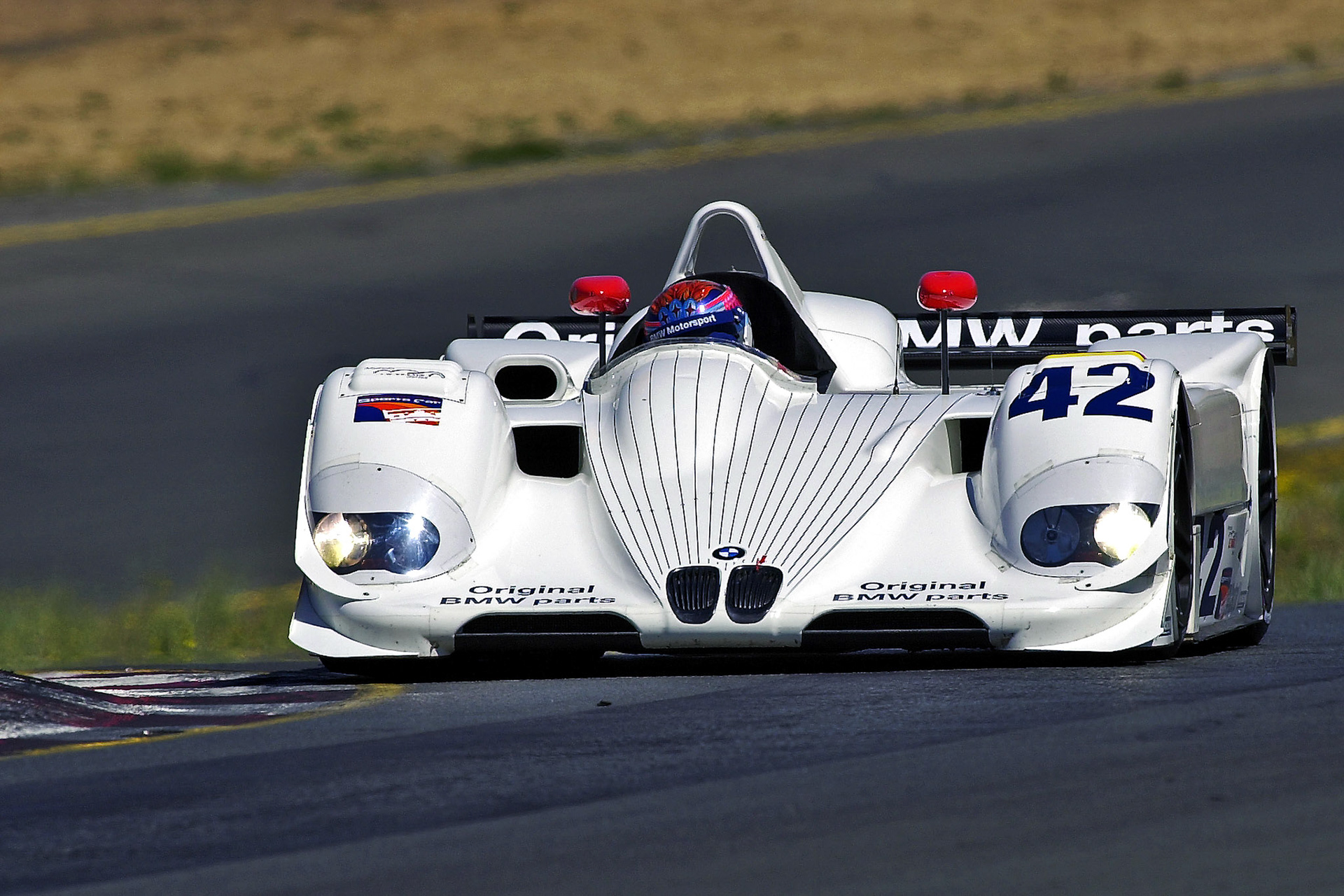 2000 BMW V12 LMR in ALMS.  ©  IAN DONALD