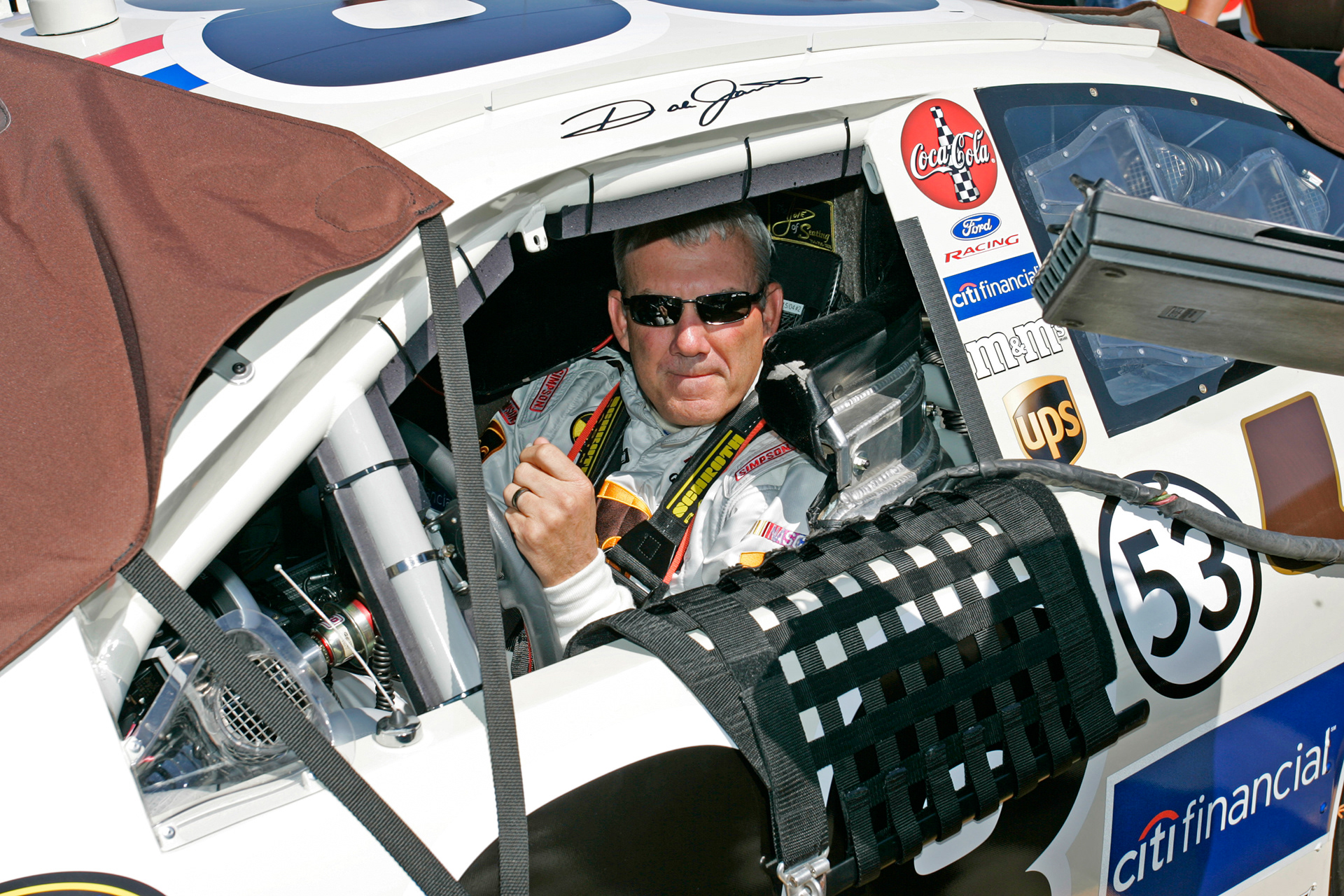 Dale Jarrett waiting for the start of qualifying.  ©  IAN DONALD