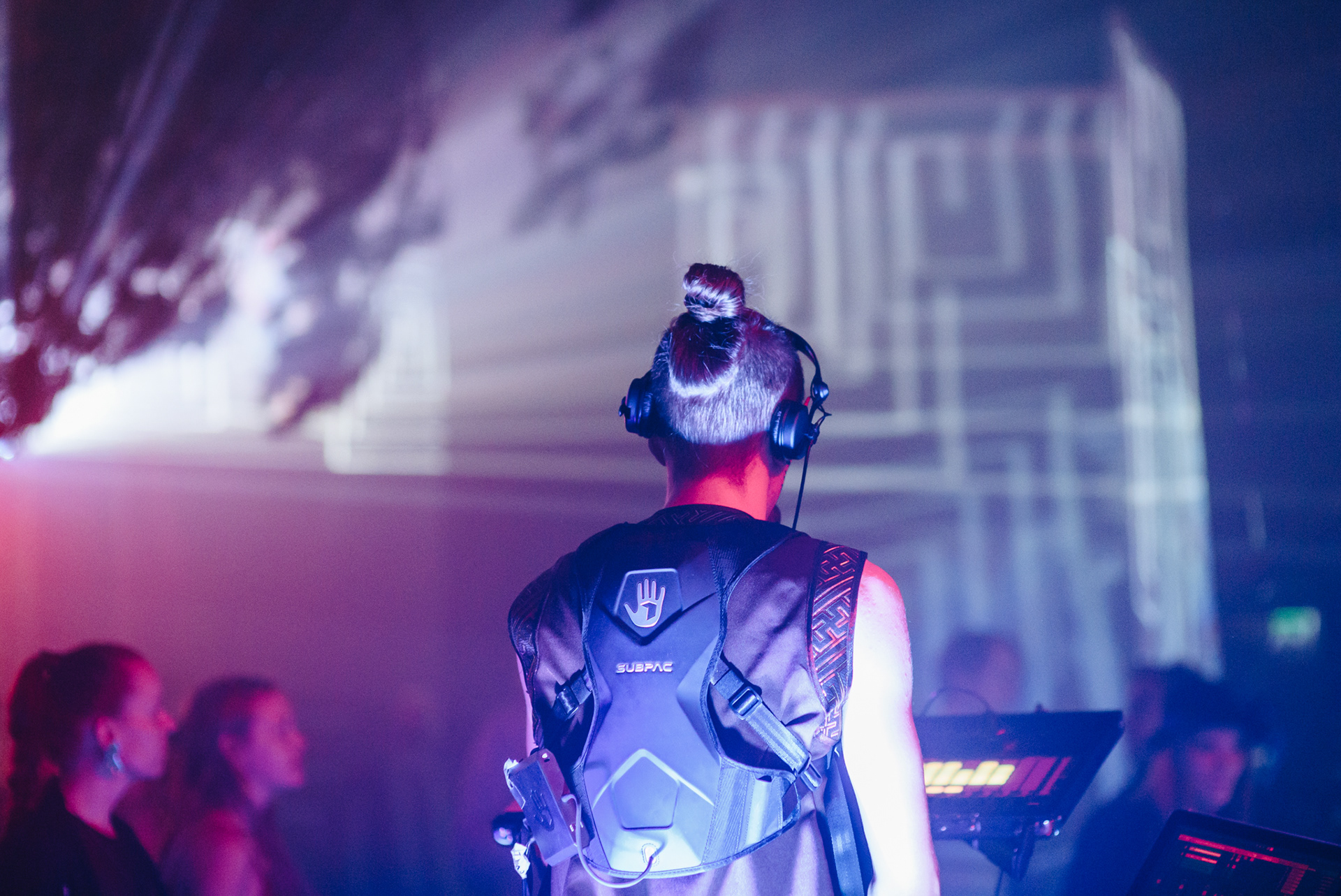 Folded Visuals set design for Entropy 25 years, photo by Gesina Sundström