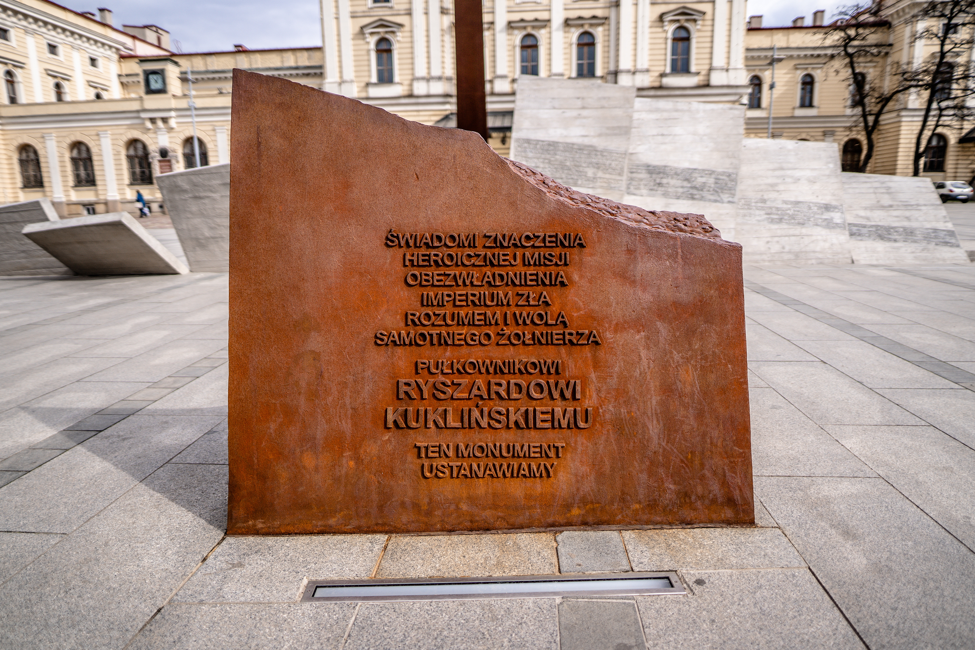 Monument to Ryszard Kuklinski