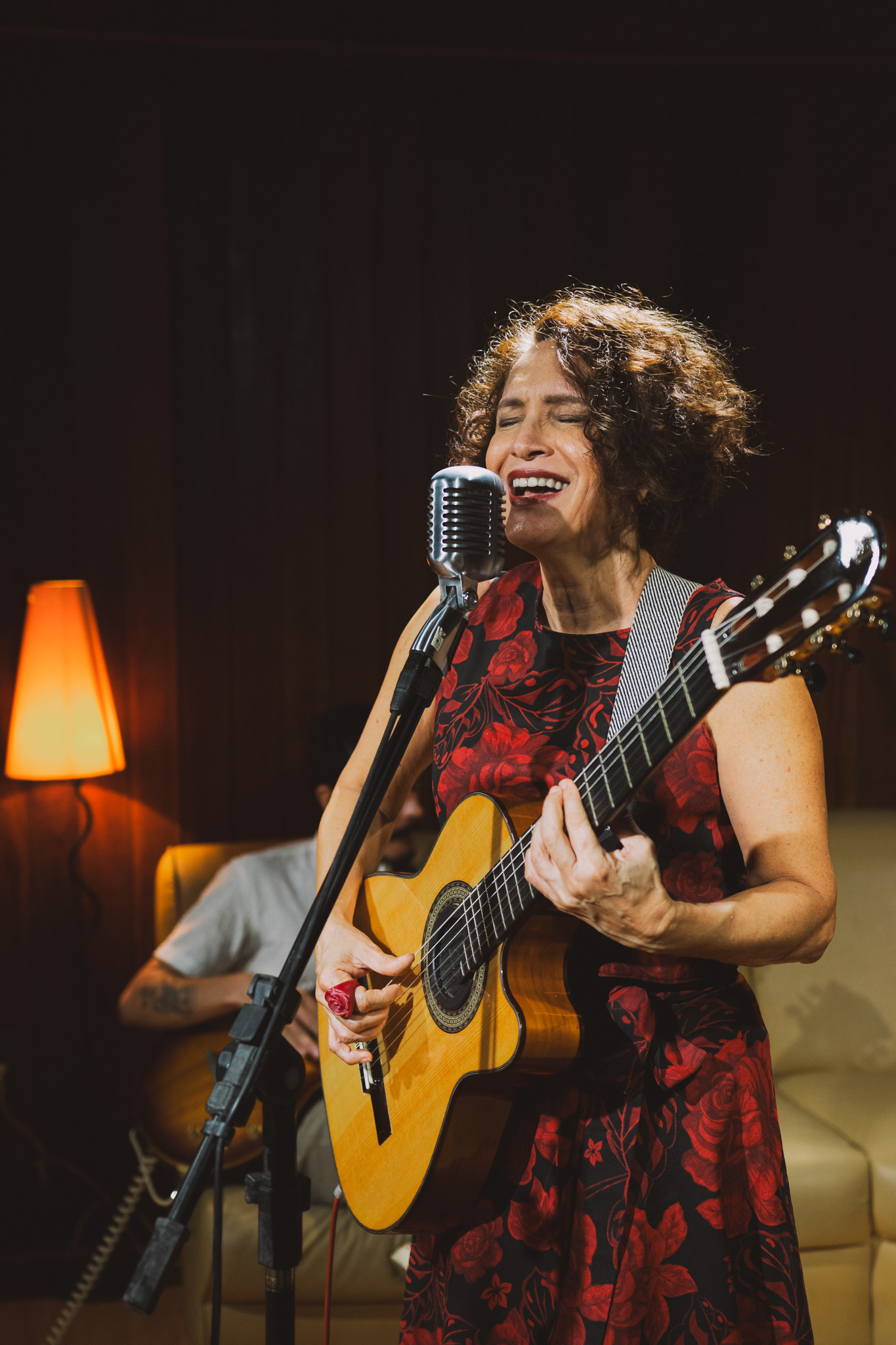 Still do clipe Rosa Aura - Ana Martel, 2024.