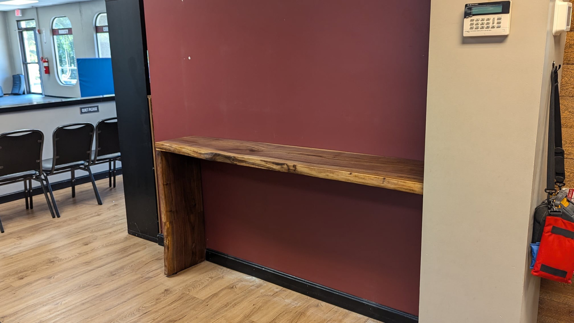 Live Edge Counter for Local Business