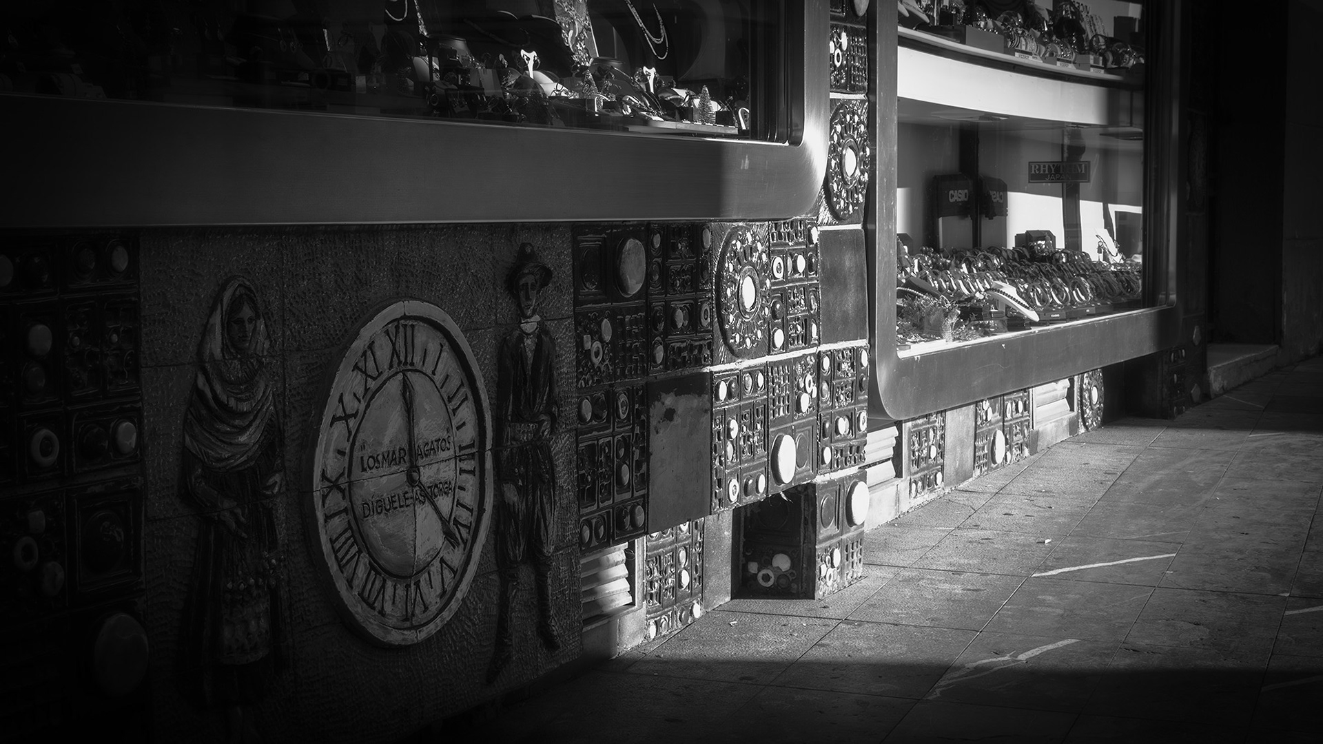 Art Deco shopfront in Astorga